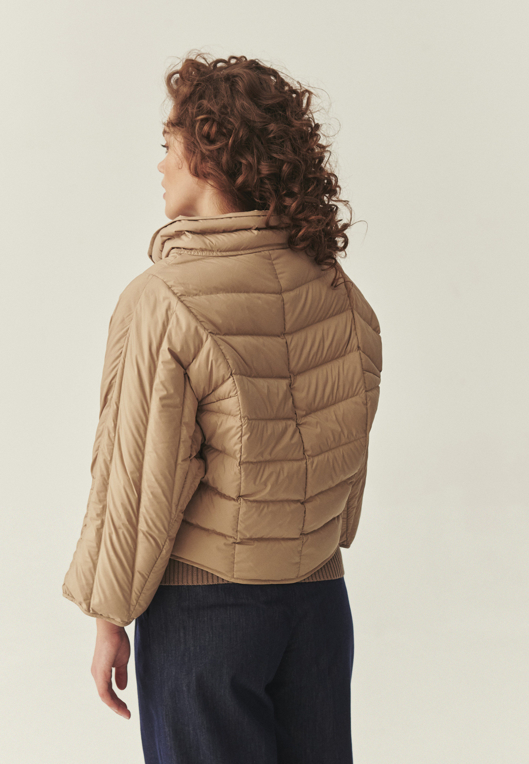 PUCHOWA KURTKA O LUŹNYM KROJU - SILENCA BEŻOWY 2