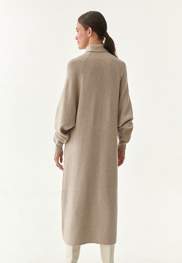 DZIANINOWA SUKIENKA OVERSIZE RONESI DZIANINOWA SUKIENKA OVERSIZE RONESI BEŻOWY 2