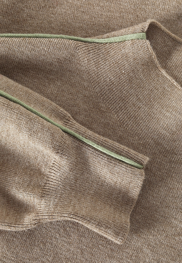 LADIES' SWEATER WITH A BOAT NECKLINE AND DECORATIVE PIPING - CORALINE LADIES' SWEATER WITH A BOAT NECKLINE AND DECORATIVE PIPING - CORALINE BEŻOWY 7