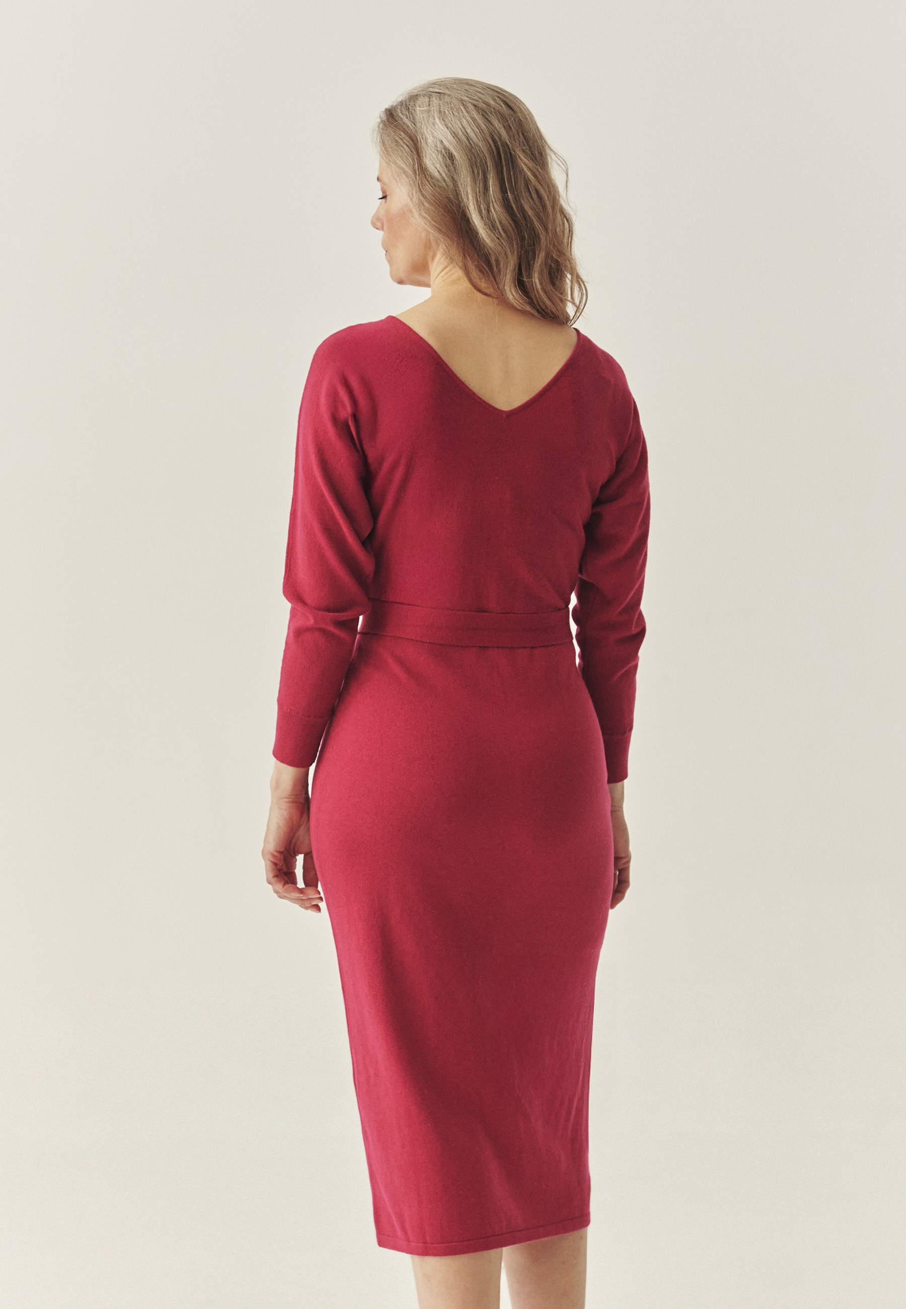 PLETENA MIDI OBLEKA Z VOLNO - VESSTA RDEČA 2