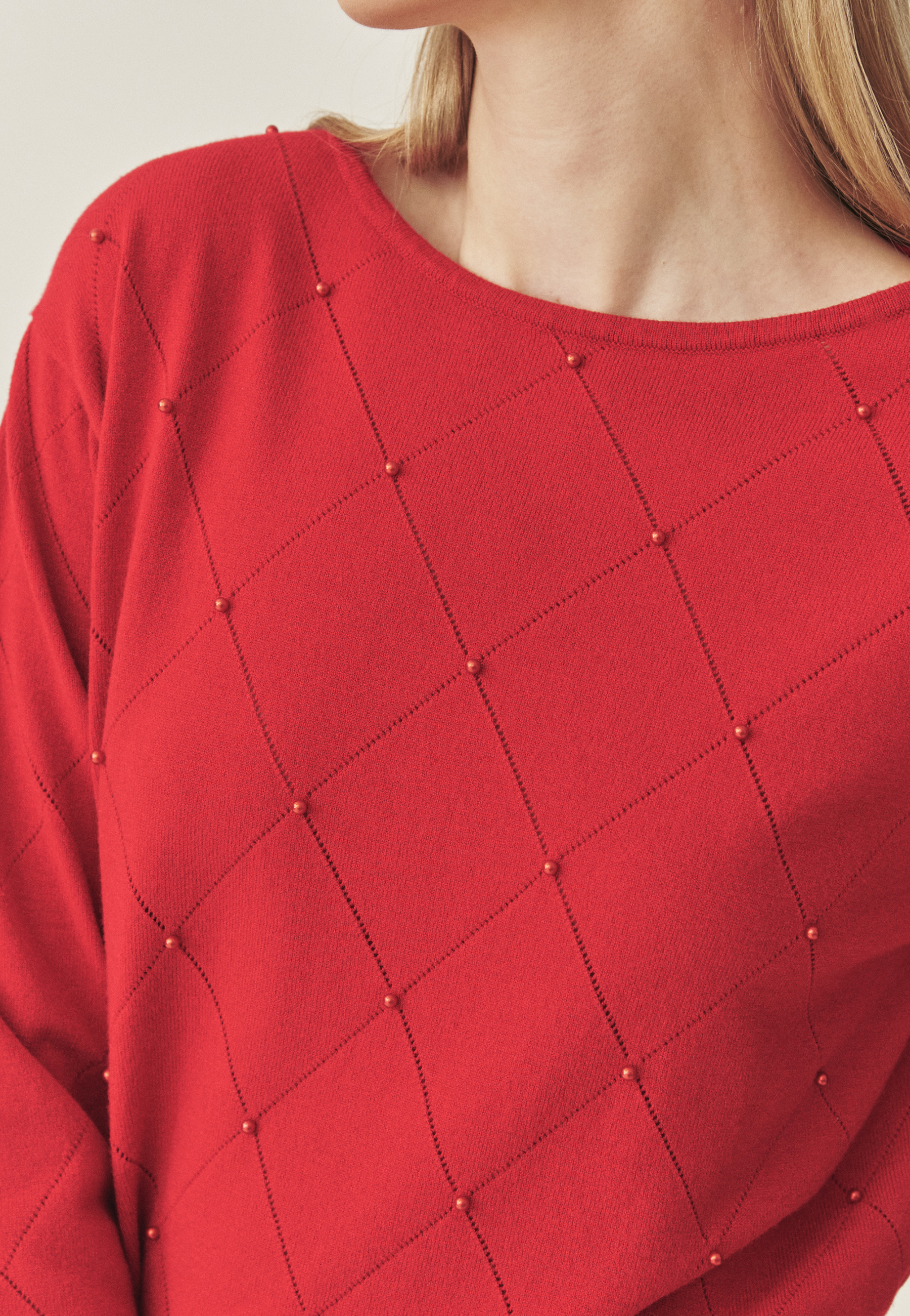 OZDOBLJEN PULOVER Z VISKOZO - AZAKI