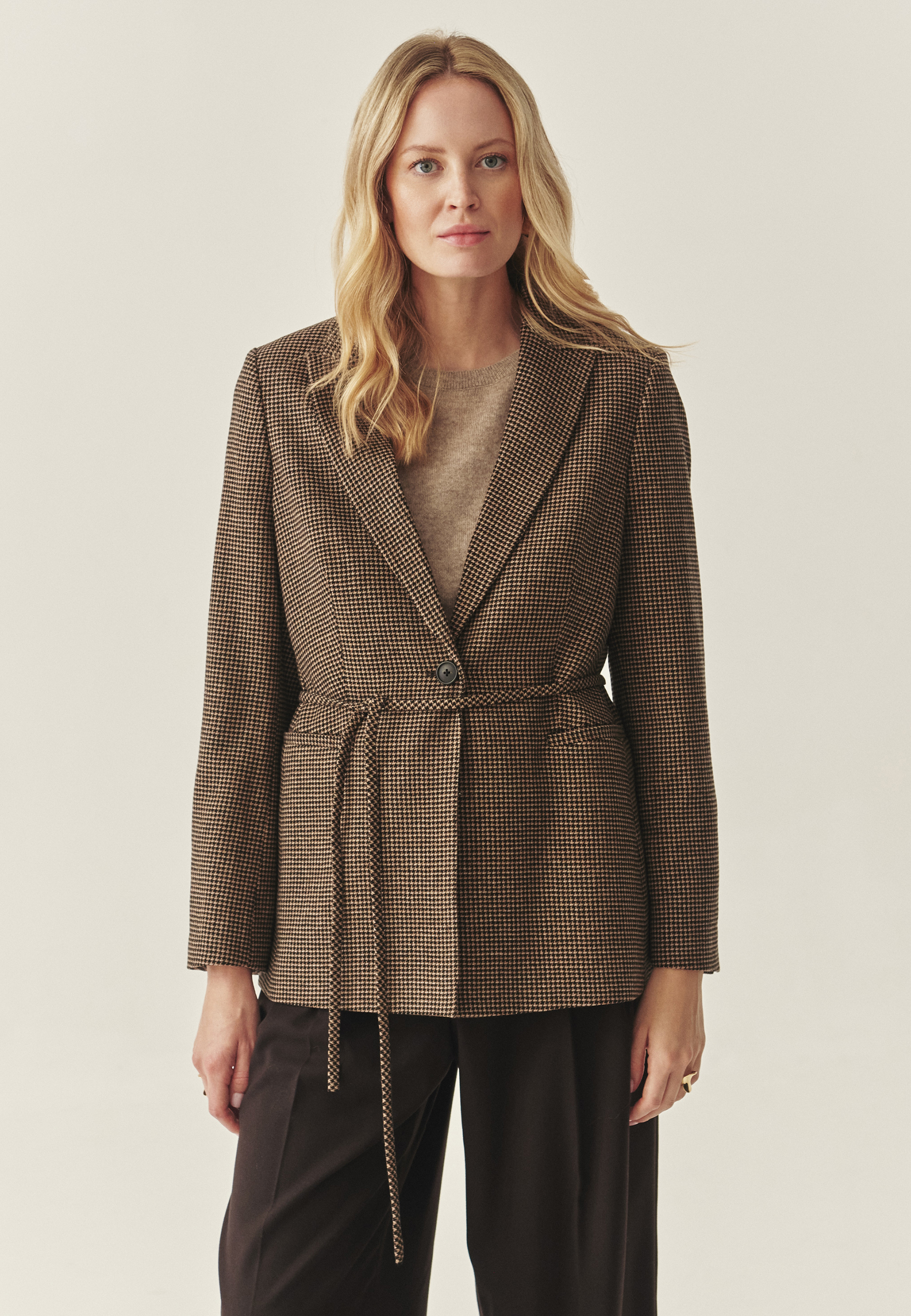 JAKNA IZ VOLNE S POTISKOM HOUNDSTOOTH - SOMA BEŽ 2