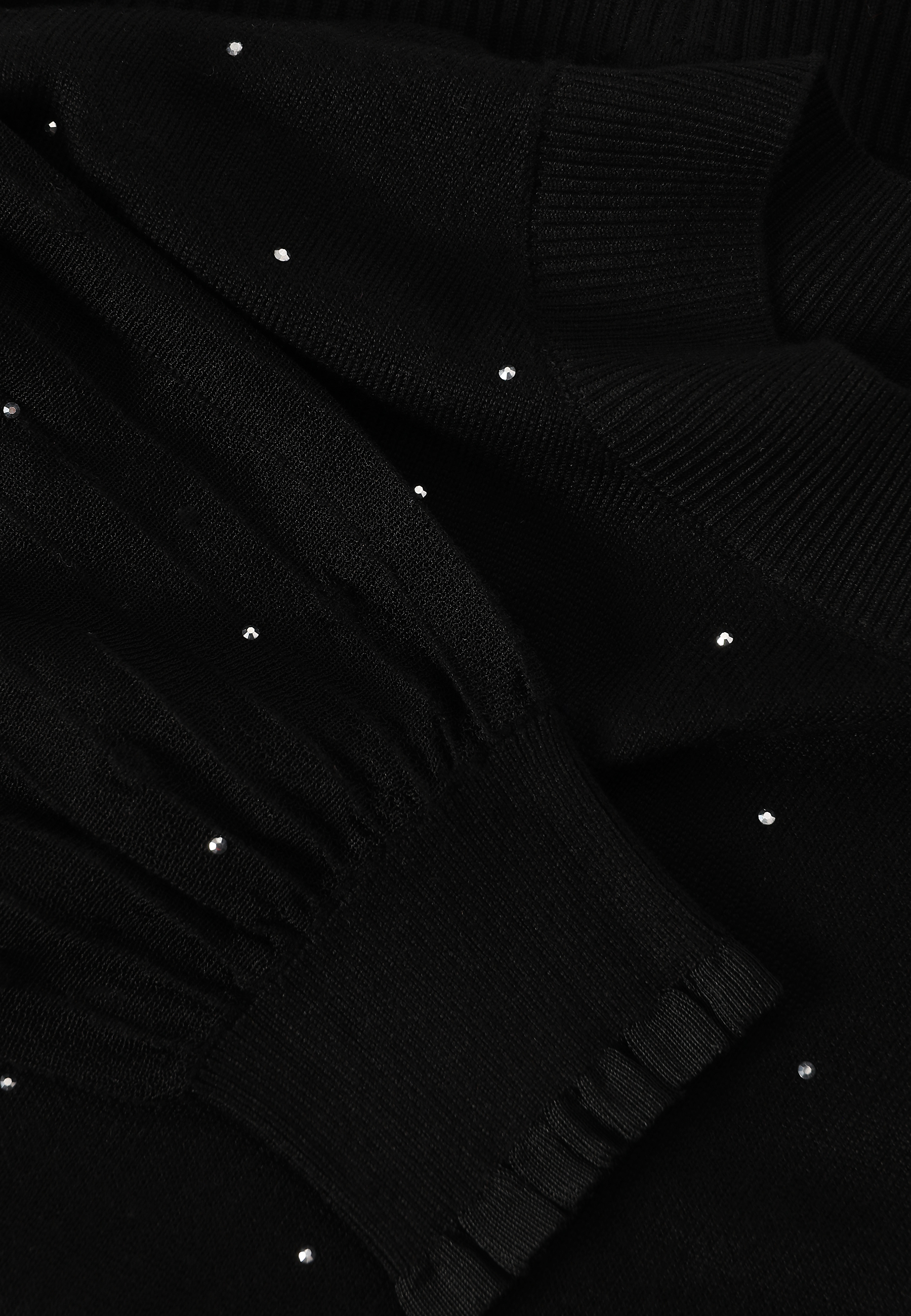 ČRN KÁS S SIKRNIMI PODROBNOSTMI - MESHY ČRNA 2