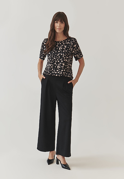 PANTALONI TRICOTAȚI DE DAMĂ, CU PENSĂ DECORATIVĂ - SAVANNA PANTALONI TRICOTAȚI DE DAMĂ, CU PENSĂ DECORATIVĂ - SAVANNA