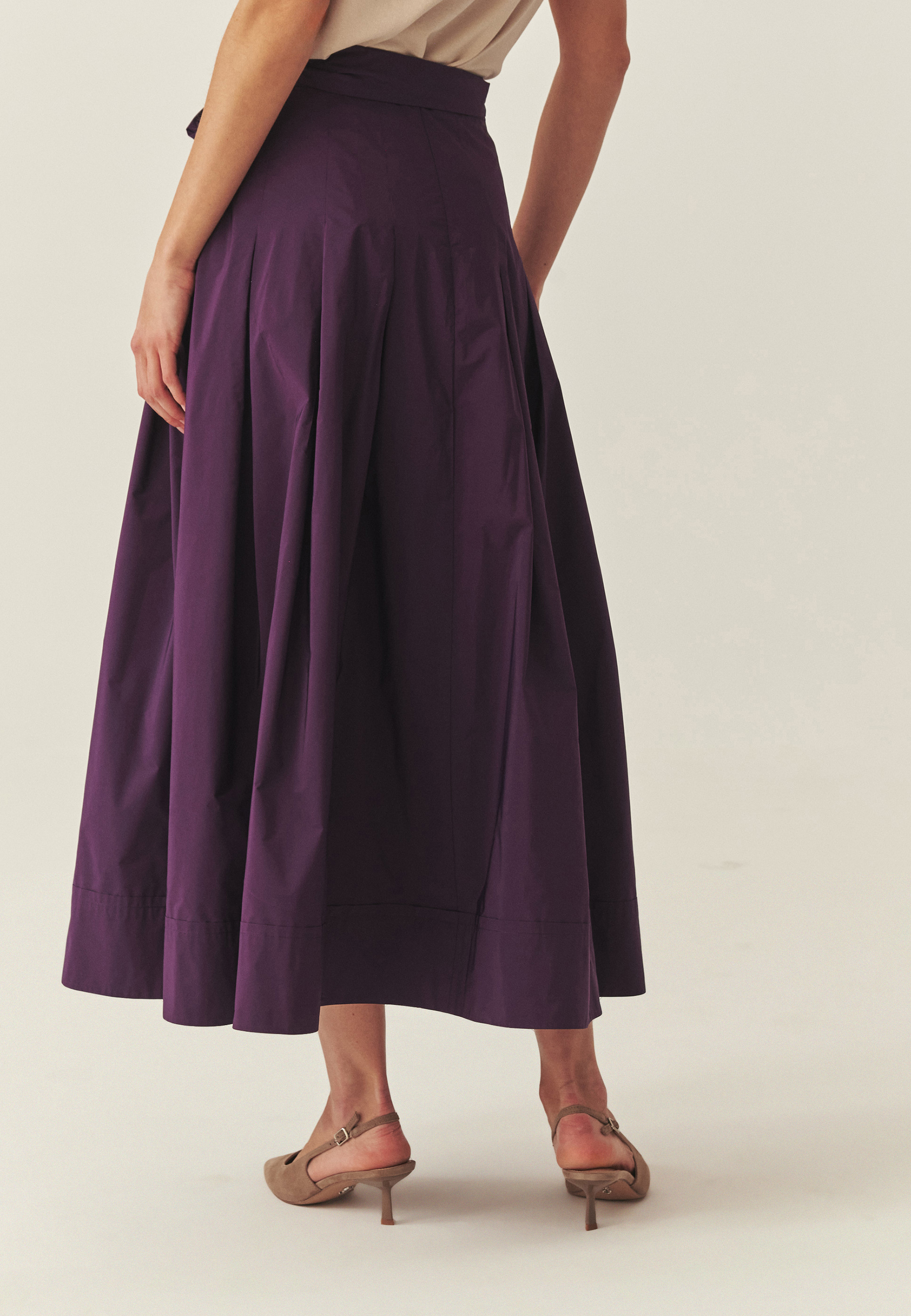 FIALOVÁ TAFTOVÁ MIDI SUKNĚ – TAFTANI