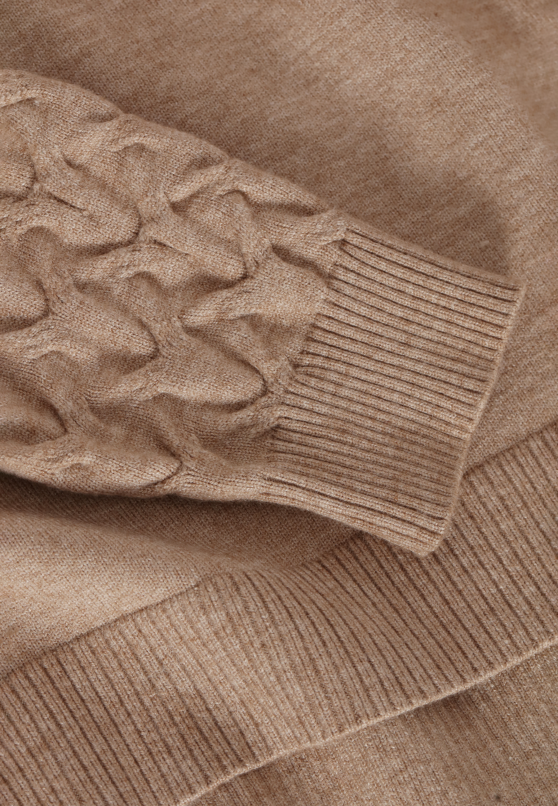 LADIES' HOODED PULLOVER PILO