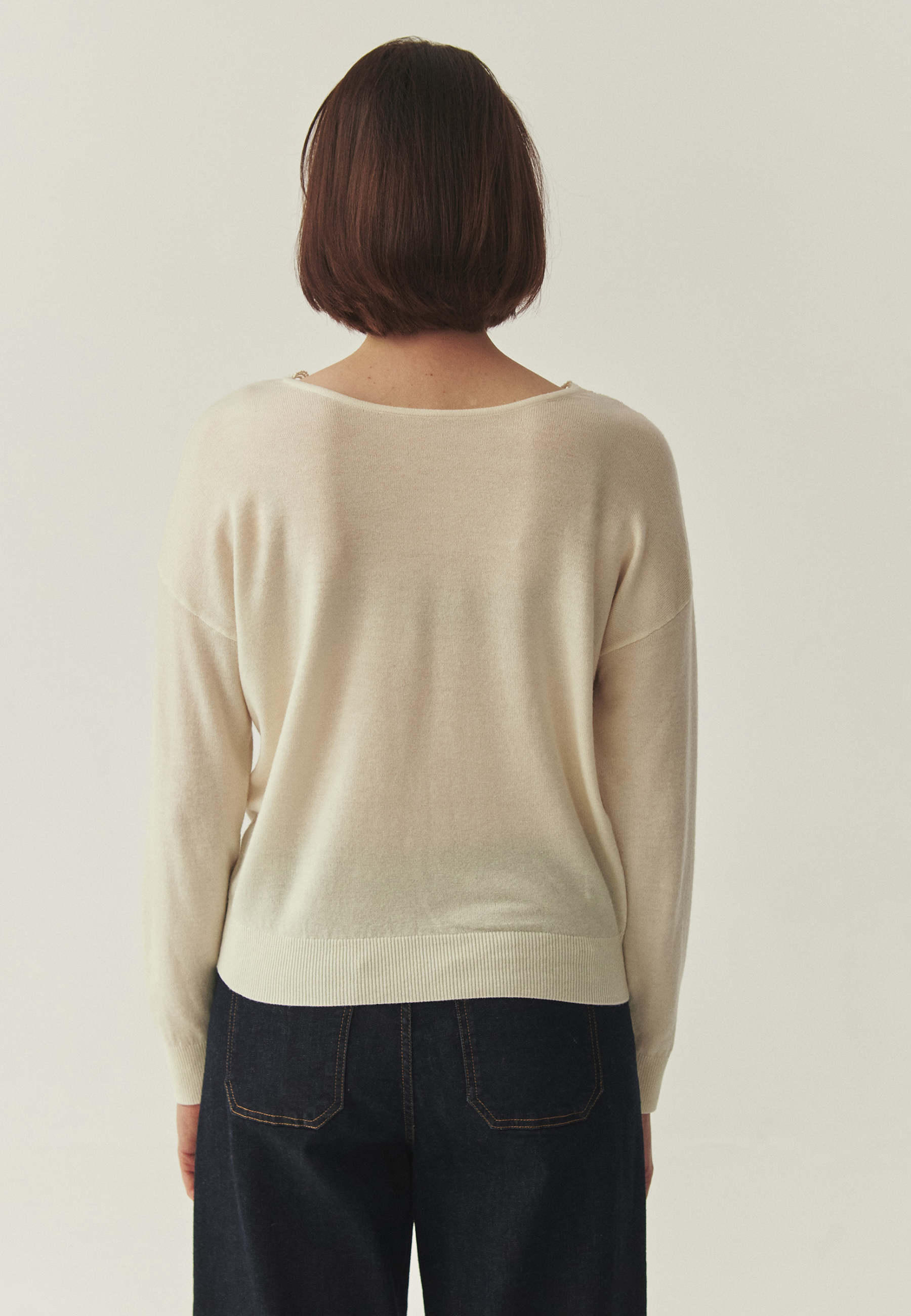 WEŁNIANY SWETER Z KORONKOWYM WYKOŃCZENIEM - ELWIRA ECRU 2