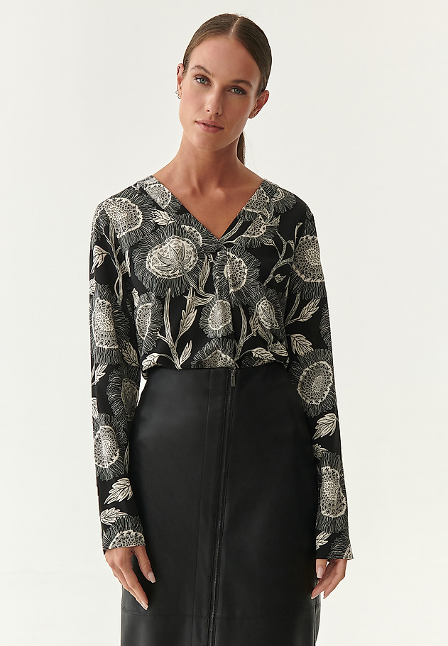 DAMSKA BLUZKA Z MOTYWEM KWIATOWYM KARIWA DAMSKA BLUZKA Z MOTYWEM KWIATOWYM KARIWA MULTIKOLOR 4