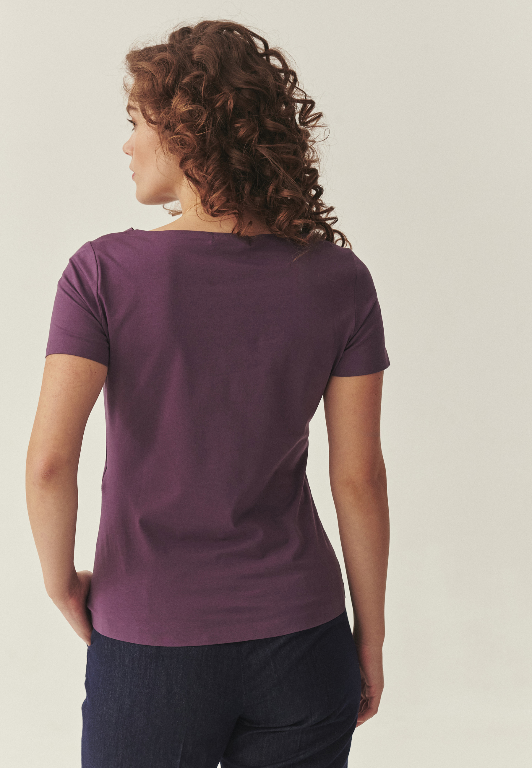 DOPASOWANA BLUZKA Z KLEJONYM WYKOŃCZENIEM - MIKAJA 3 FIOLETOWY 2