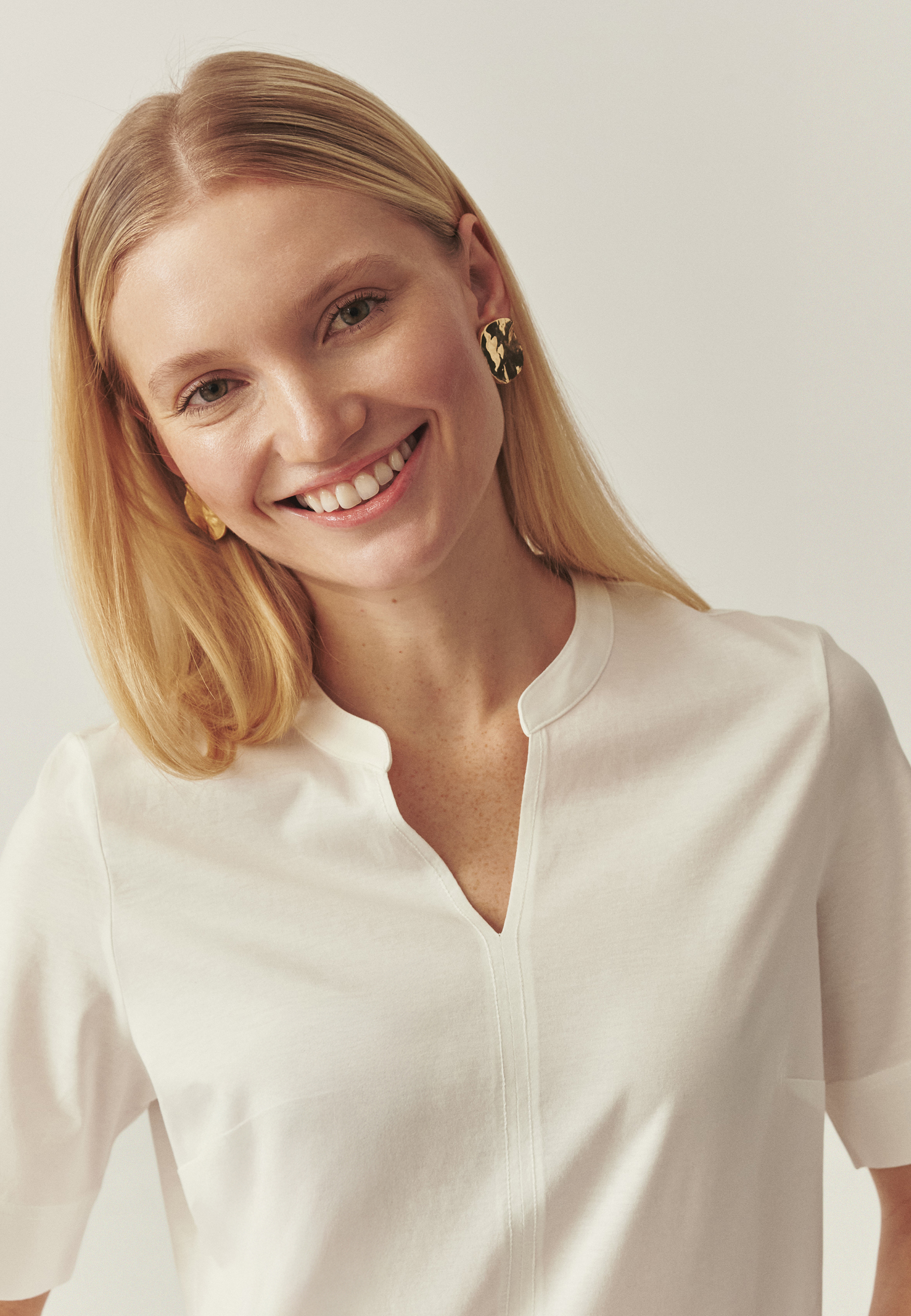 DÁMSKA BLÚZKA Z MERCERIZOVANEJ BAVLNY SO STOJAČIKOM – IVANA ECRU 2