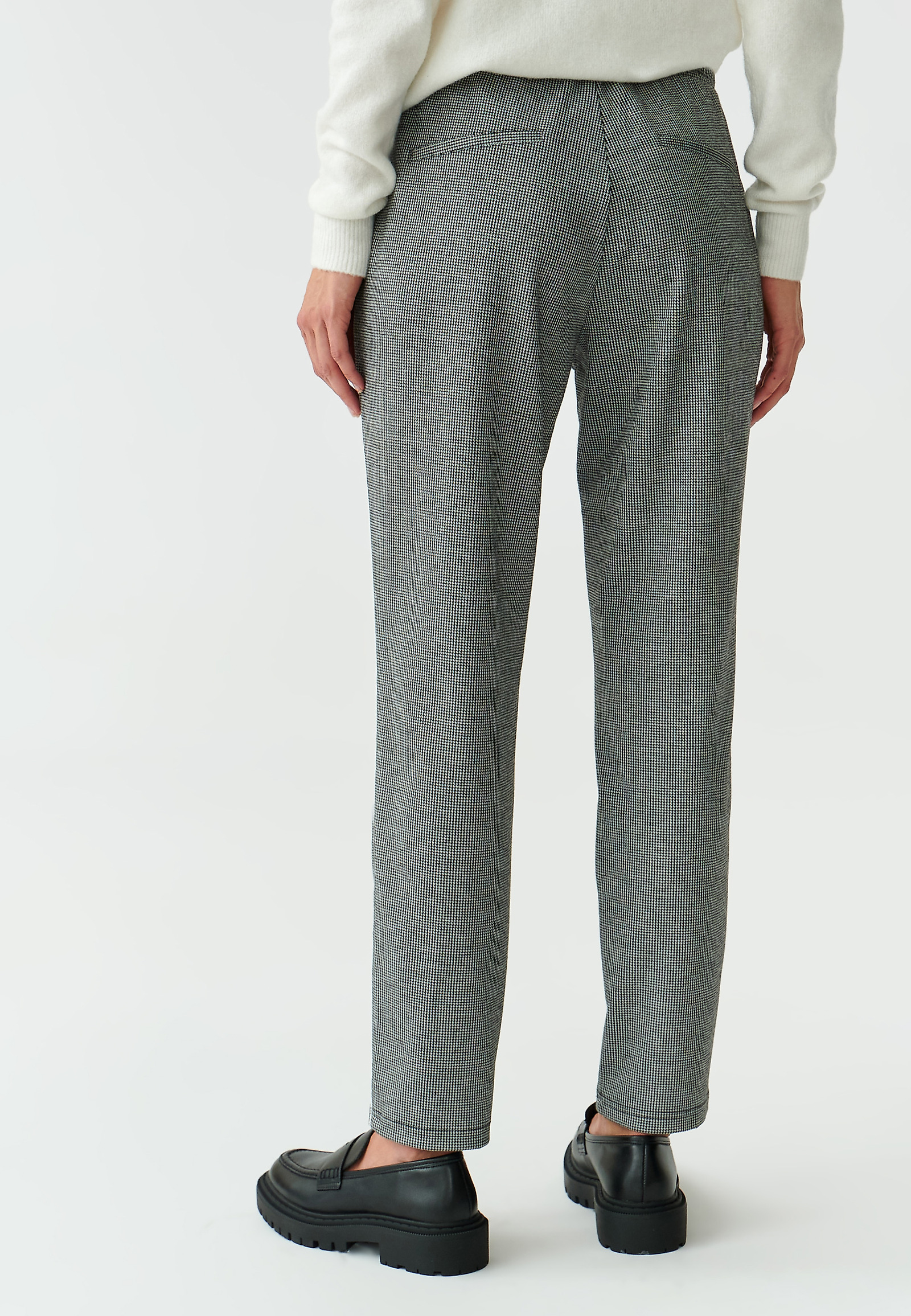 SPODNIE DAMSKIE DZIANINOWE W DROBNĄ KRATKĘ BIZO SPODNIE DAMSKIE DZIANINOWE W DROBNĄ KRATKĘ BIZO MULTIKOLOR 91898