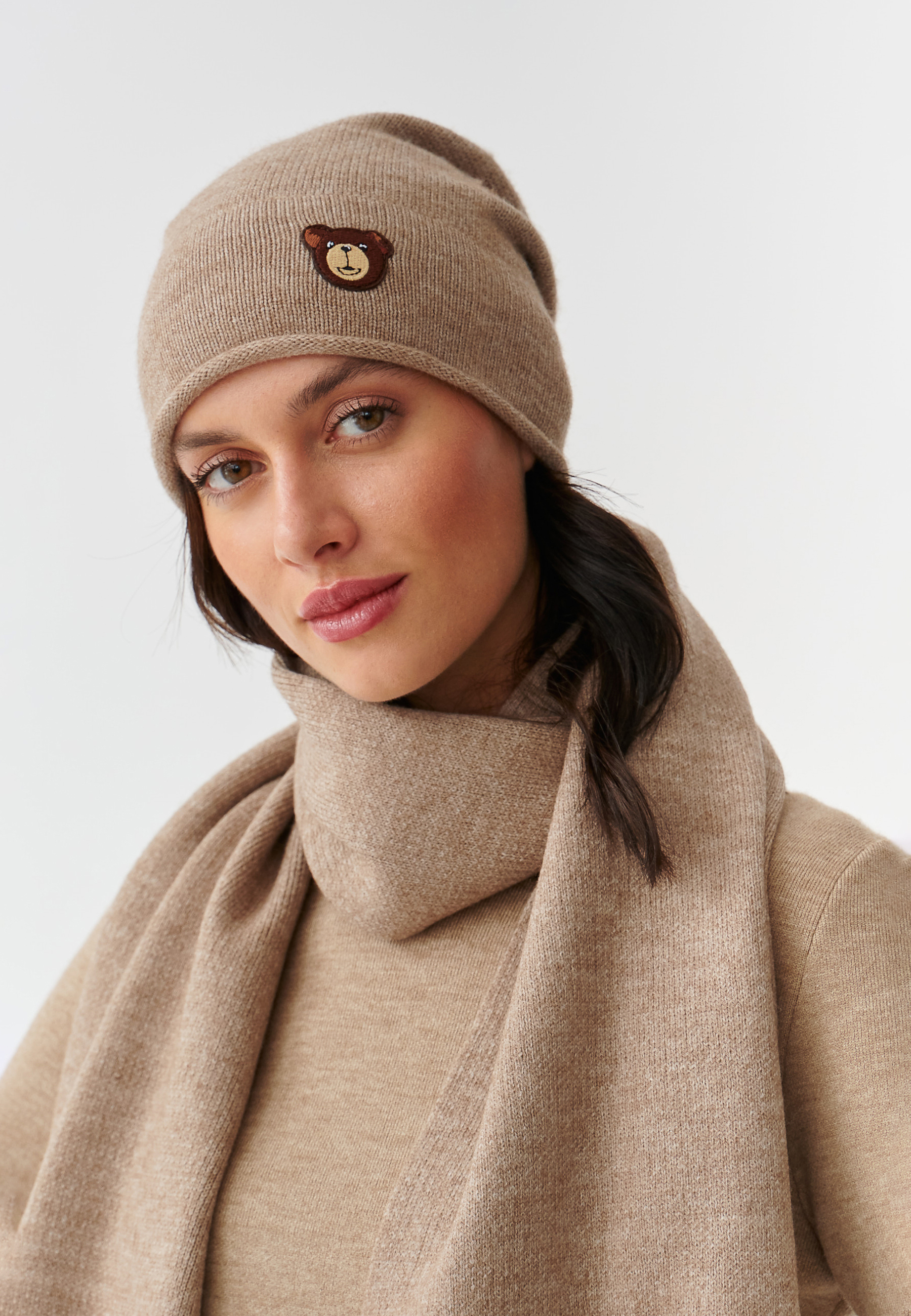 CZAPKA DAMSKA DZIANINOWA TILI