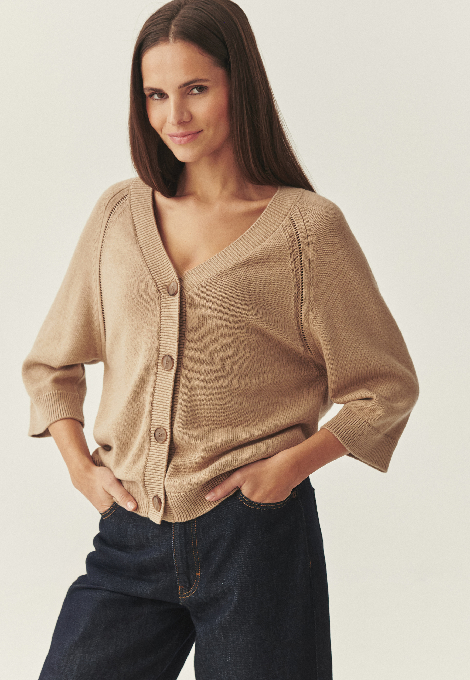 LUŹNY KARDIGAN Z SZEROKIM RĘKAWEM - ELIJO BEŻOWY 2