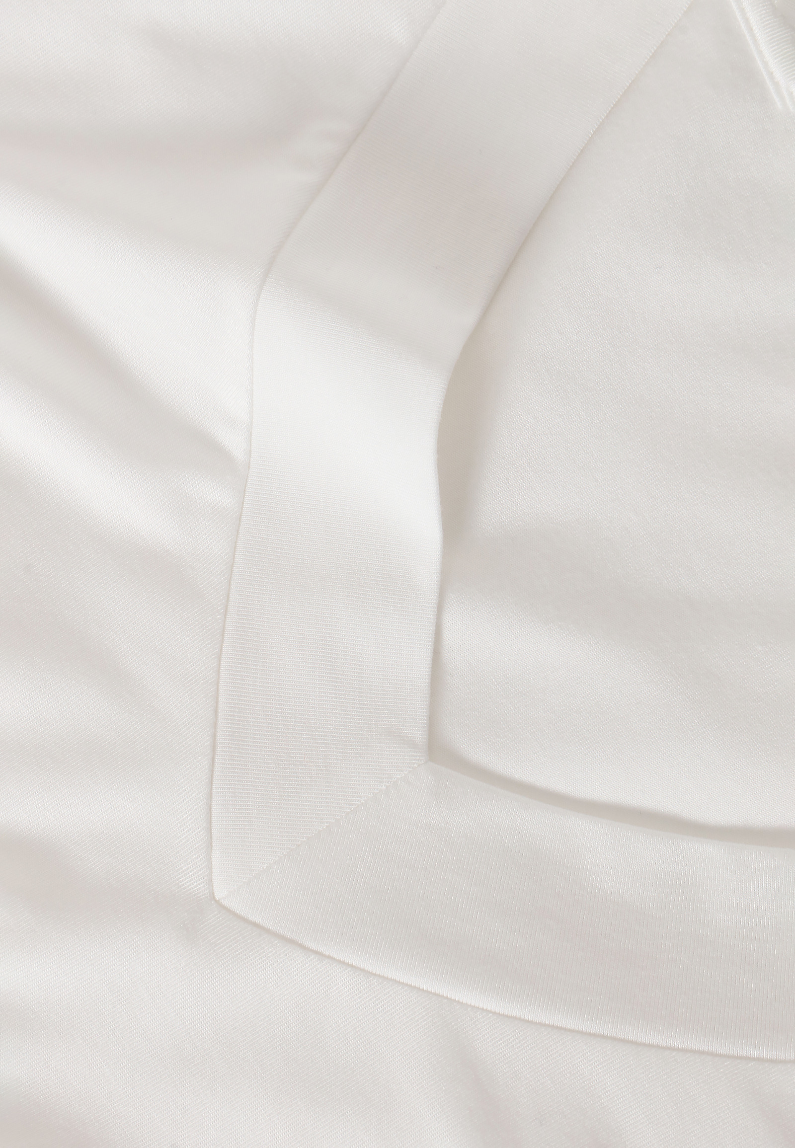 KLASYCZNA BLUZKA DZIANINOWA Z DŁUGIM RĘKAWEM JONKA KLASYCZNA BLUZKA DZIANINOWA Z DŁUGIM RĘKAWEM JONKA ECRU 85211