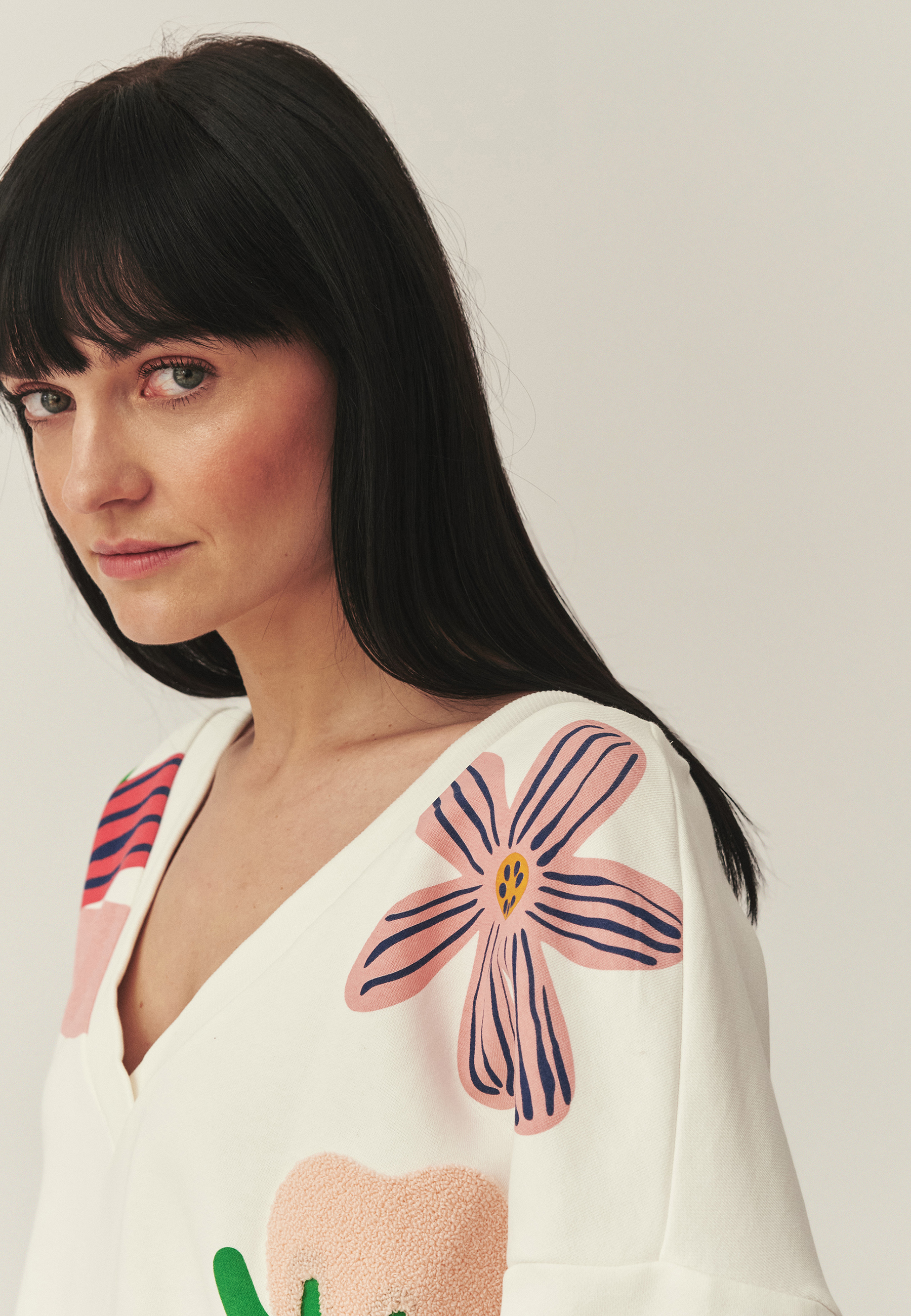 VYŠÍVANÁ MIKINA S BAVLNOU – RISAF