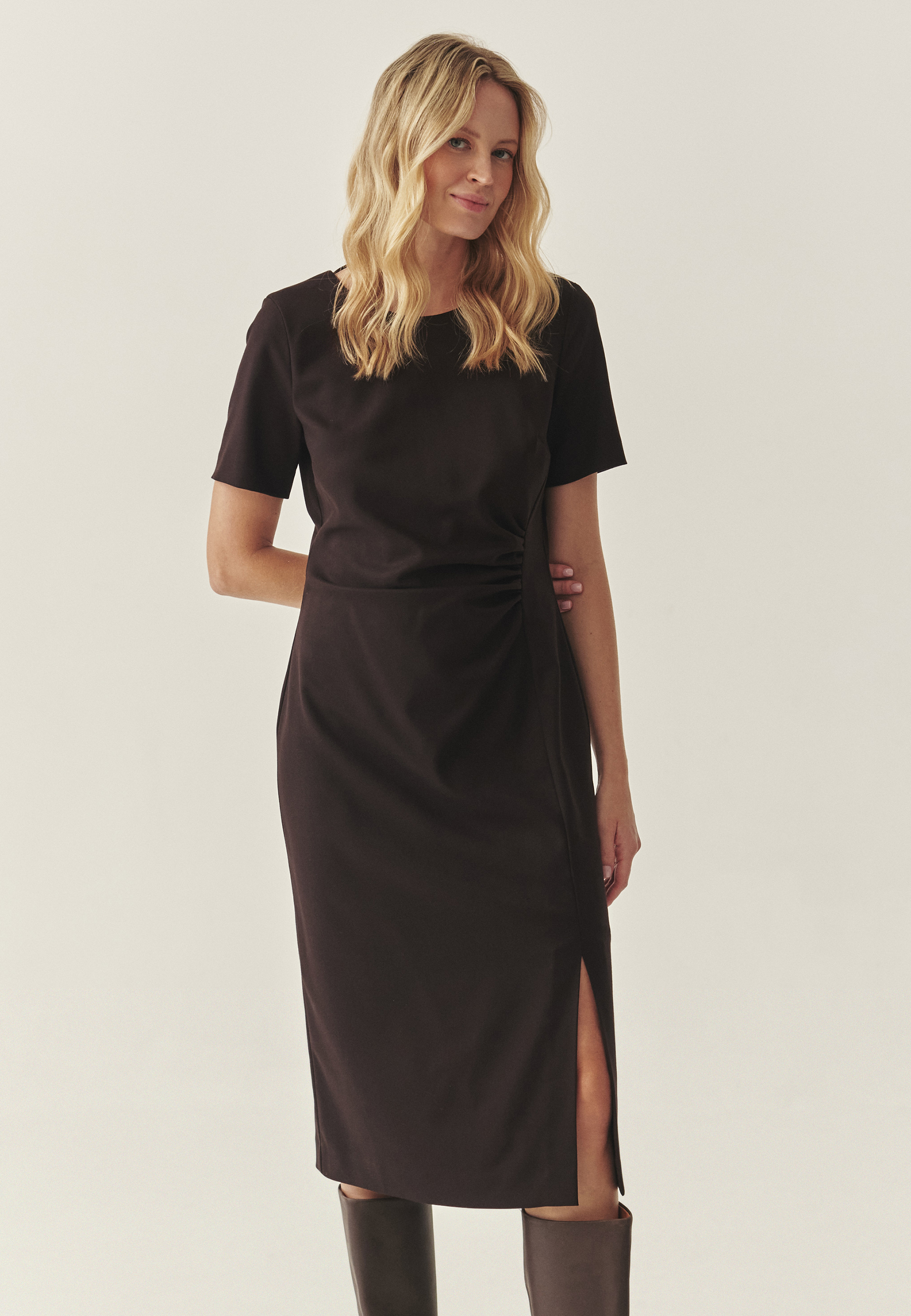 KLASIČNA MIDI OBLEKA - DEBORA RJAVA 2