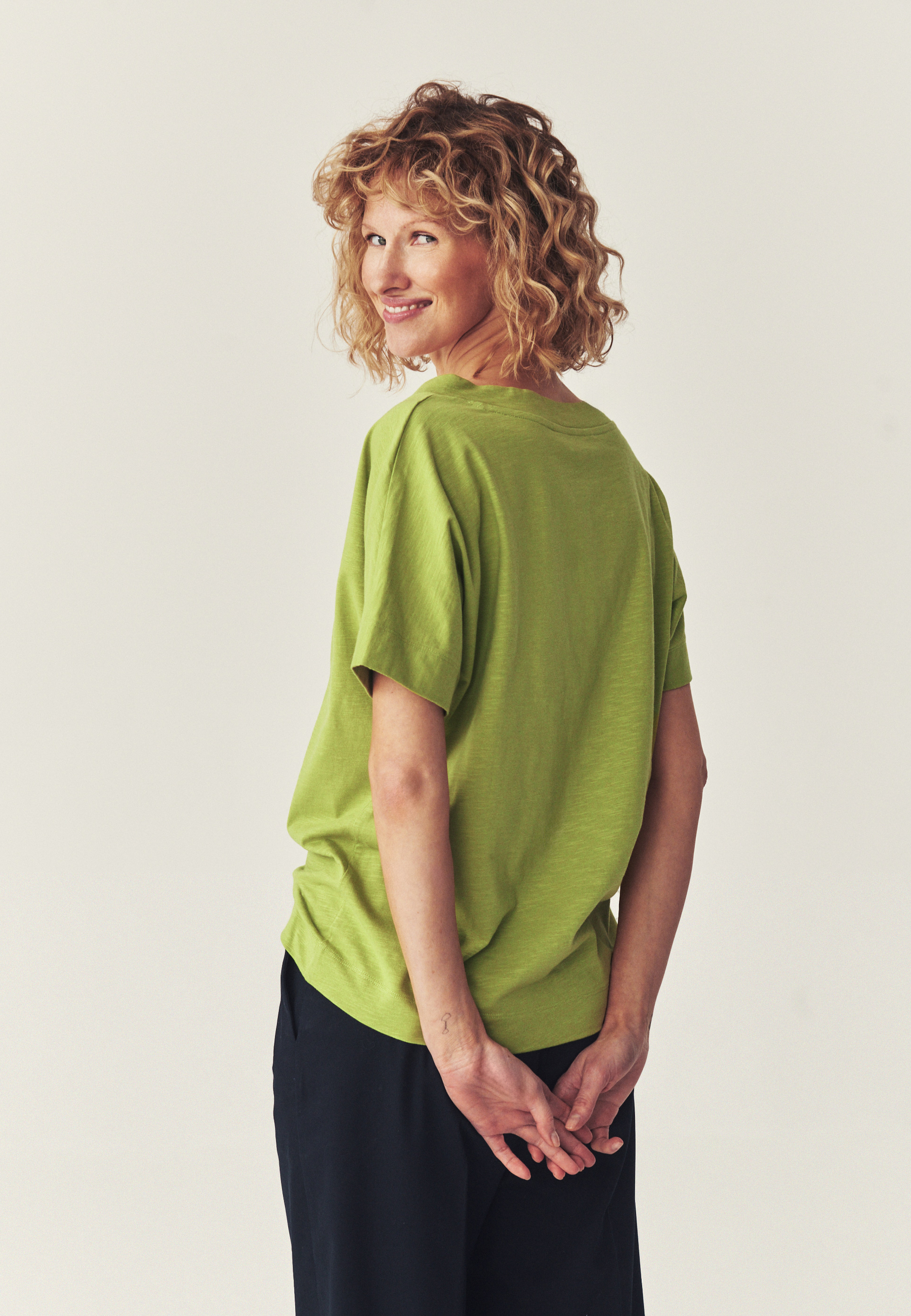 TRICOU LEJER, DIN BUMBAC - LALIQ