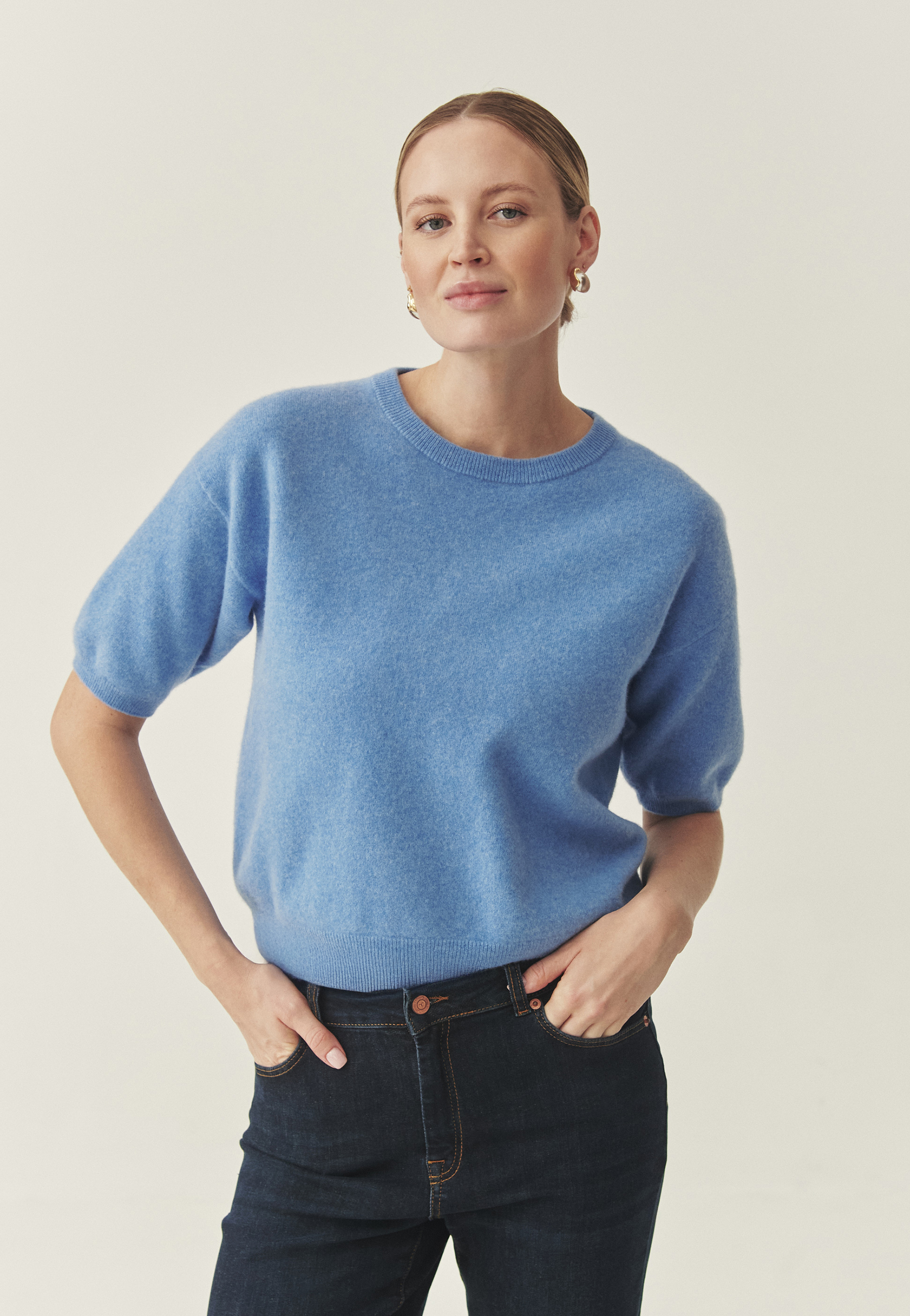 WEŁNIANY SWETER Z RĘKAWEM DO ŁOKCIA - ASH NIEBIESKI 2