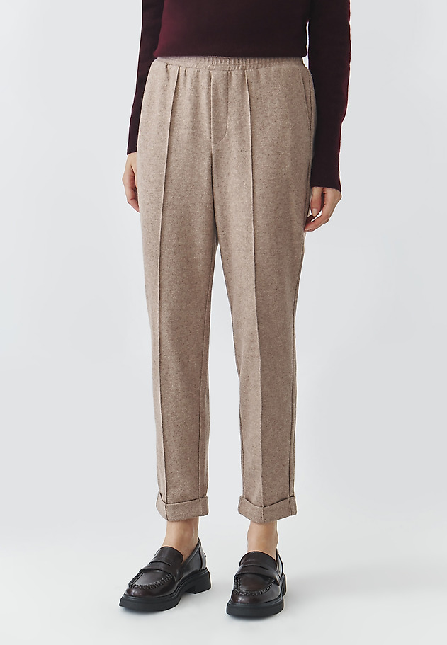LADIES' KNITTED CIGARETTE TROUSERS — SUMKO 1 LADIES' KNITTED CIGARETTE TROUSERS — SUMKO 1 BEŻOWY 2