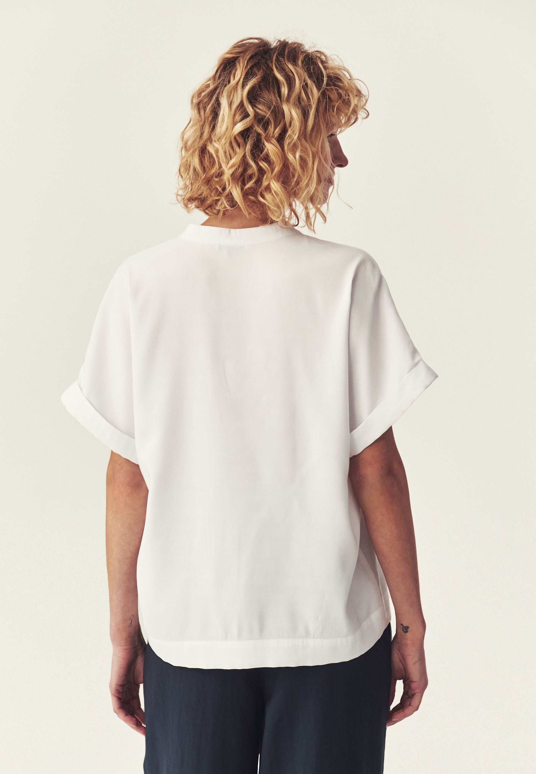 TKANINOWA BLUZKA Z WISKOZĄ - MIZONI BIAŁY 2