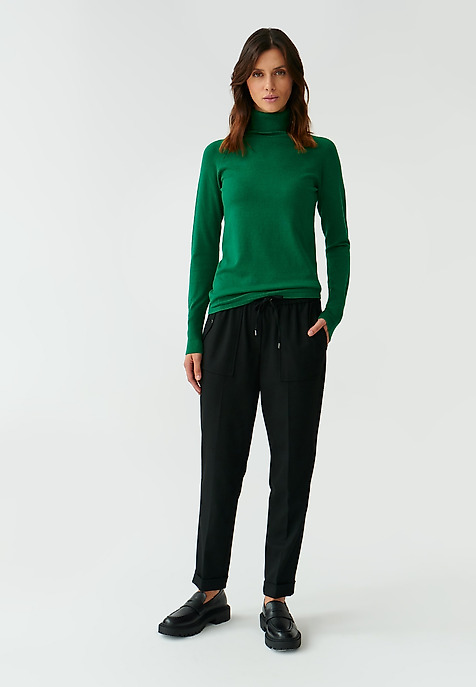 CLASSIC LADIES’ SWEATER WITH A TURTLENECK NEKOKI 1 GREEN 2