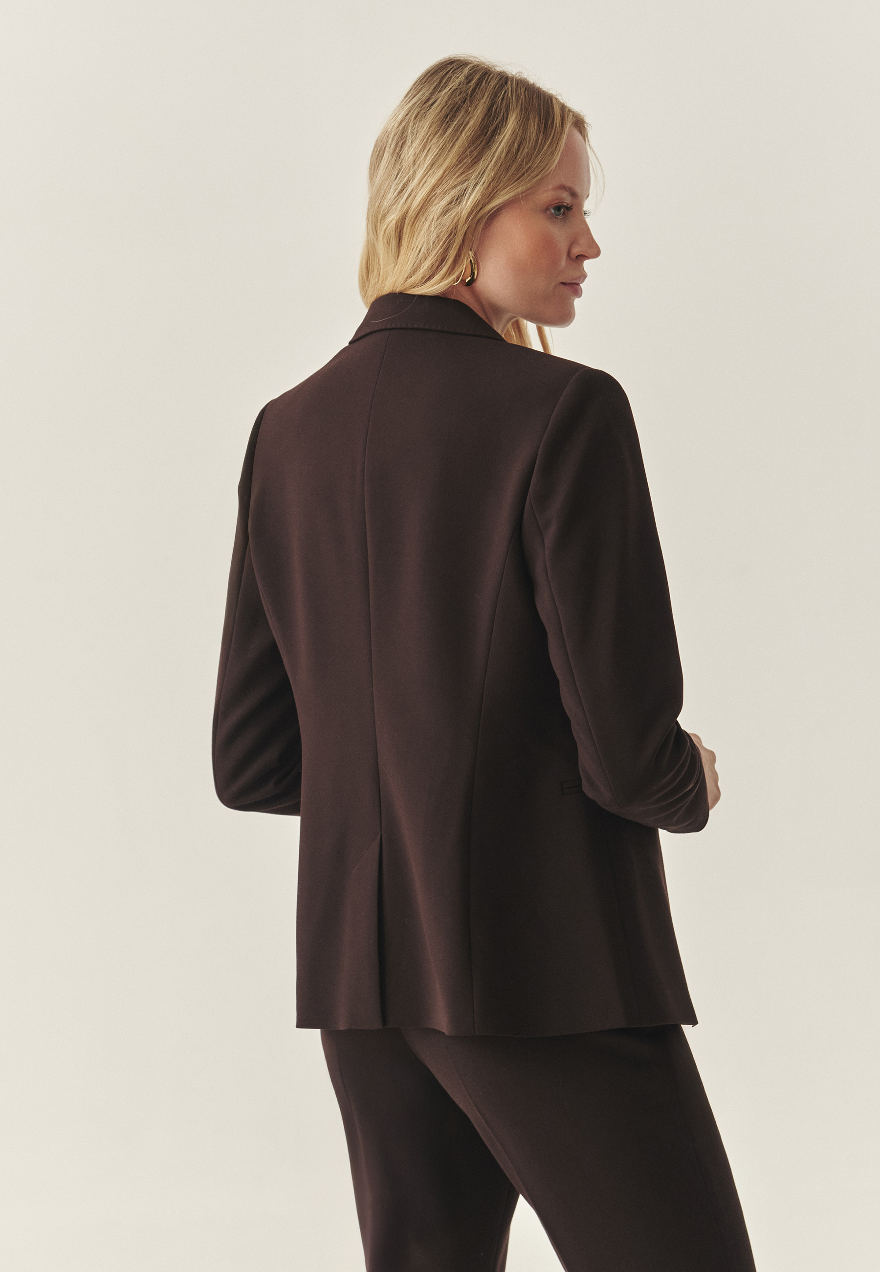 TAILORED JACKET IN DARK CHOCOLATE BROWN - KAREMA 4 RJAVA 2