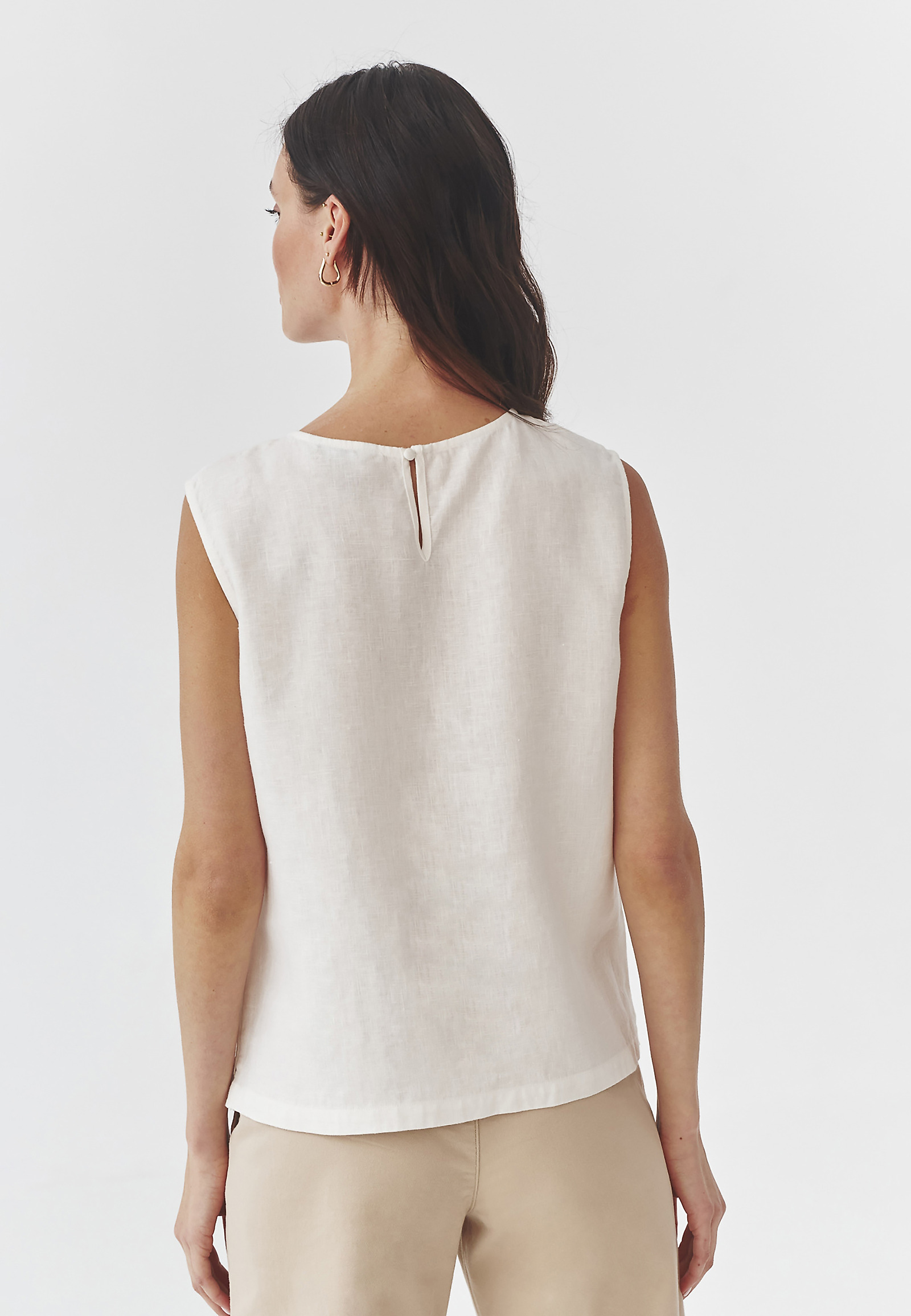 CLASSIC LADIES’ SLEEVELESS BLOUSE - GERDI CLASSIC LADIES’ SLEEVELESS BLOUSE - GERDI ECRU 97189