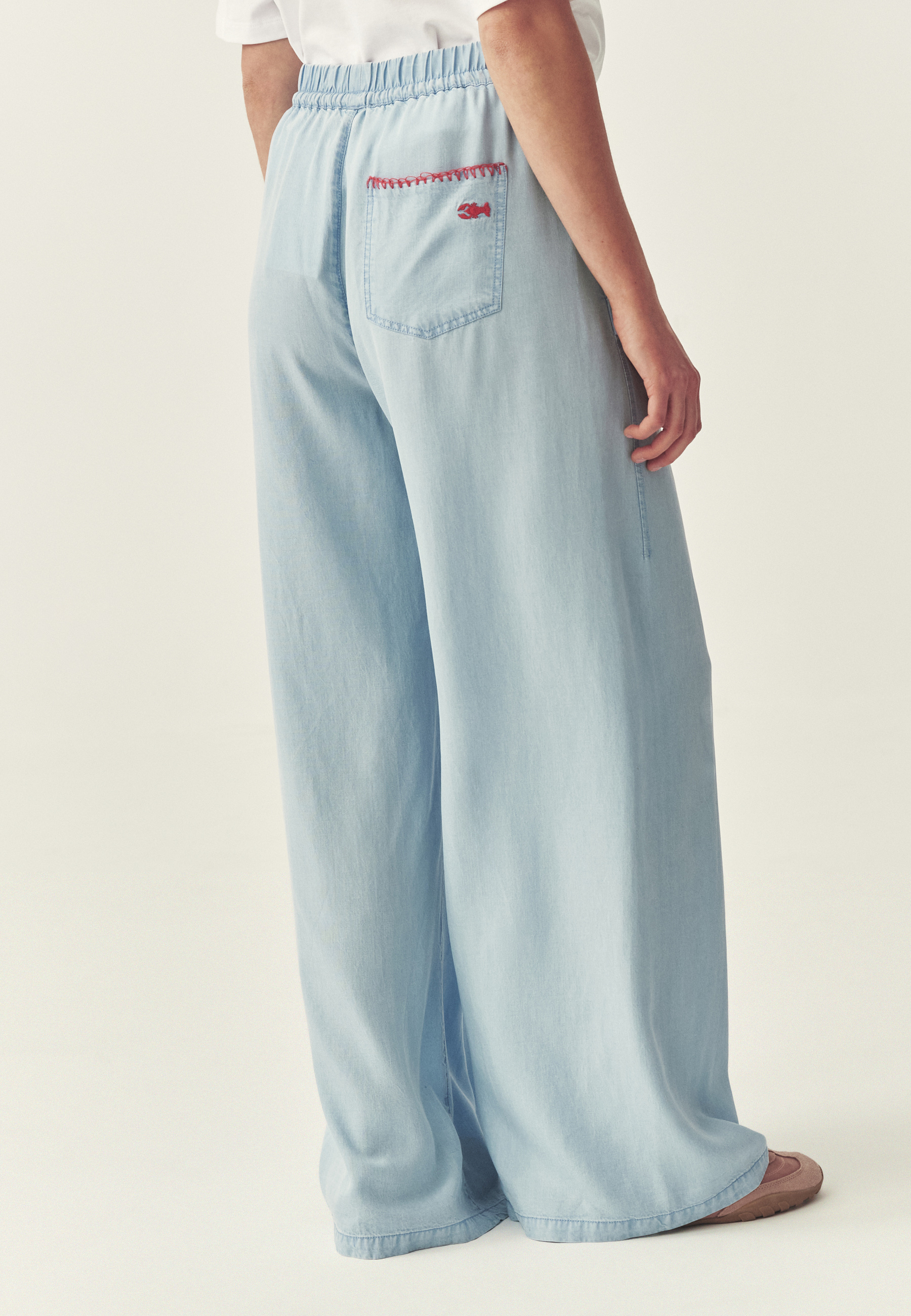 LEKKIE SPODNIE Z SZEROKĄ NOGAWKĄ - CALMAR