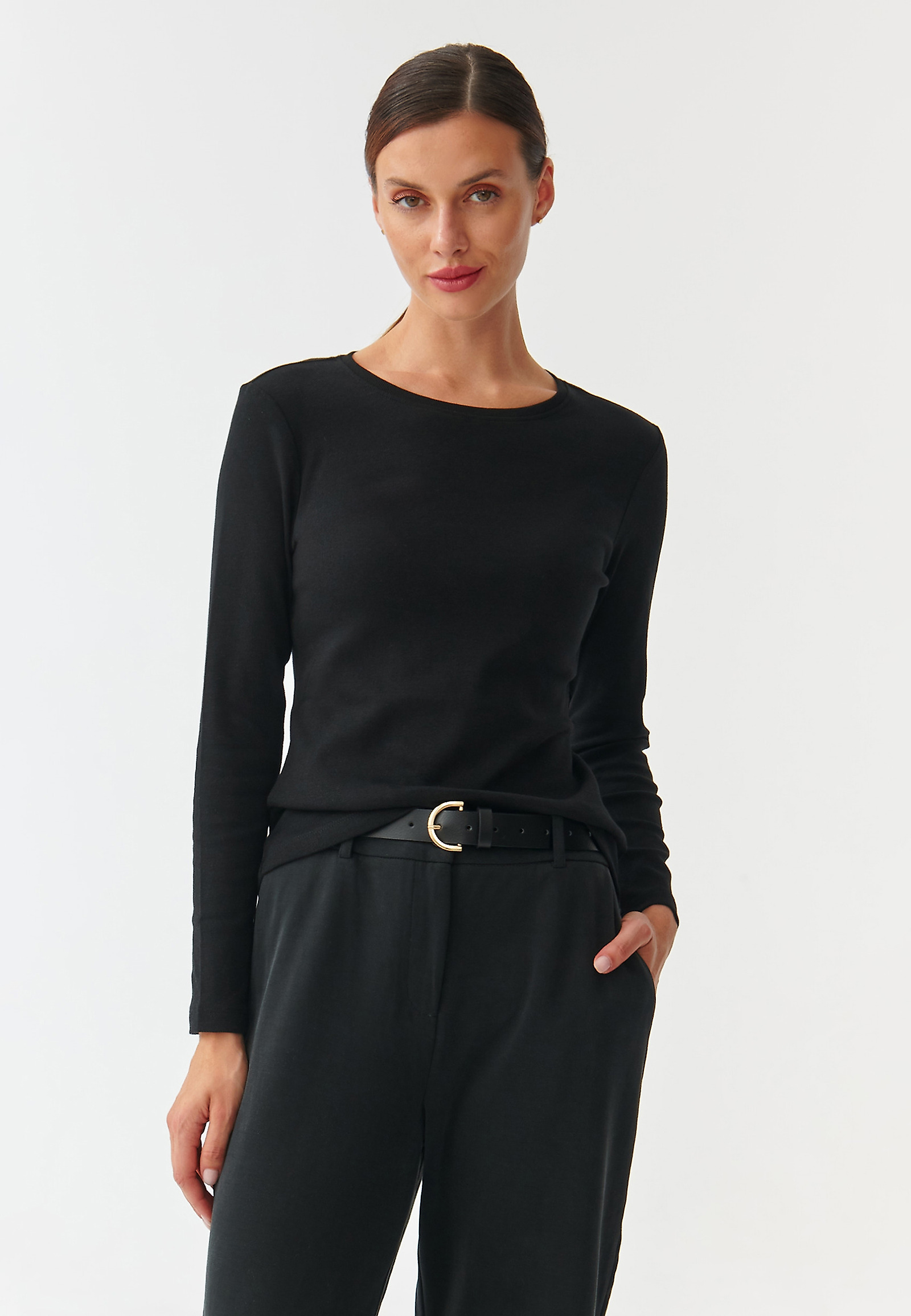 T-SHIRT DAMSKI DZIANINOWY Z DŁUGIM RĘKAWEM BASIA T-SHIRT DAMSKI DZIANINOWY Z DŁUGIM RĘKAWEM BASIA CZARNY 94031