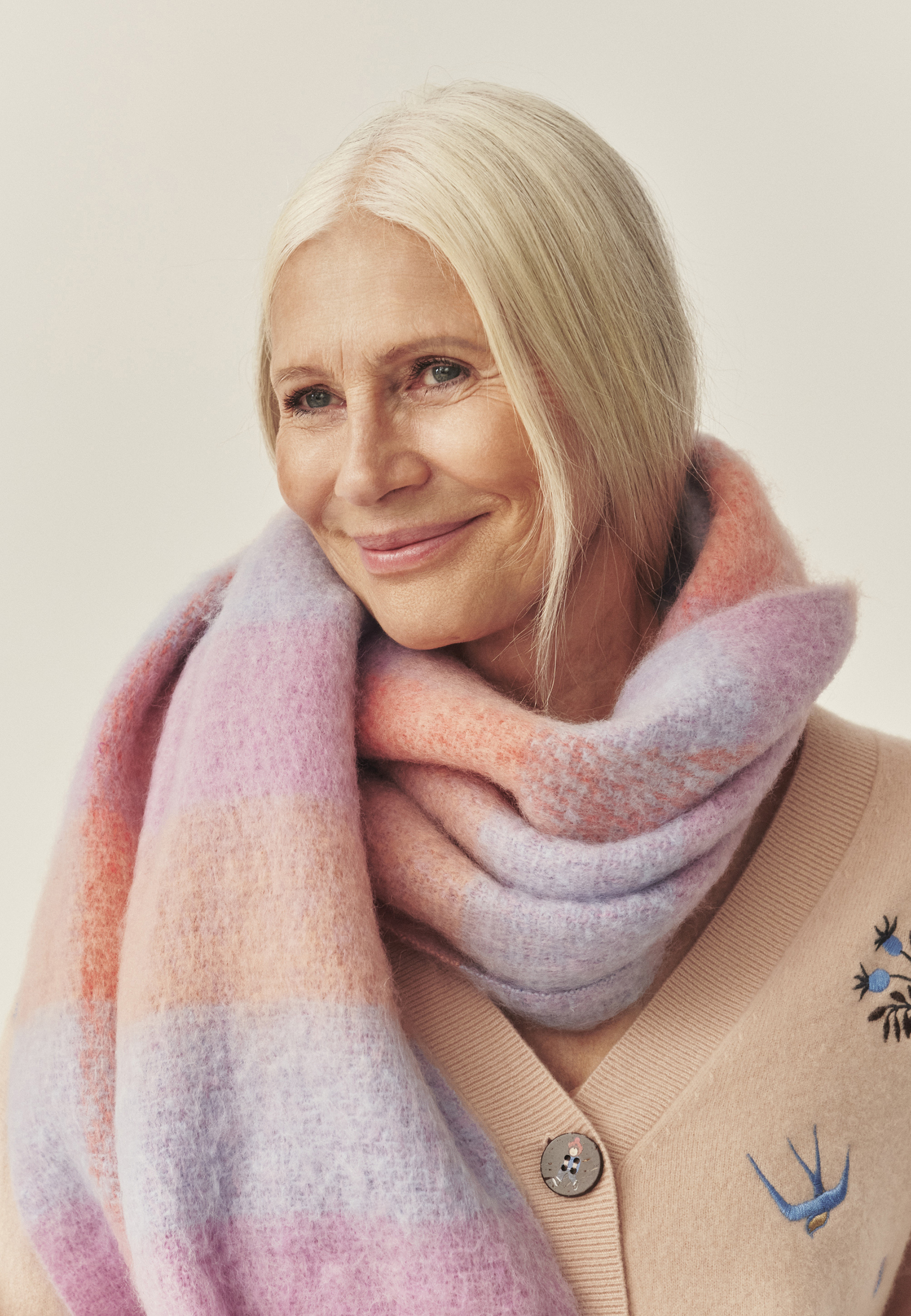 KAPESNÍK V BARVÁCH S SMĚSÍ VLNY - FLORITA VÍCEBAREVNÝ 2