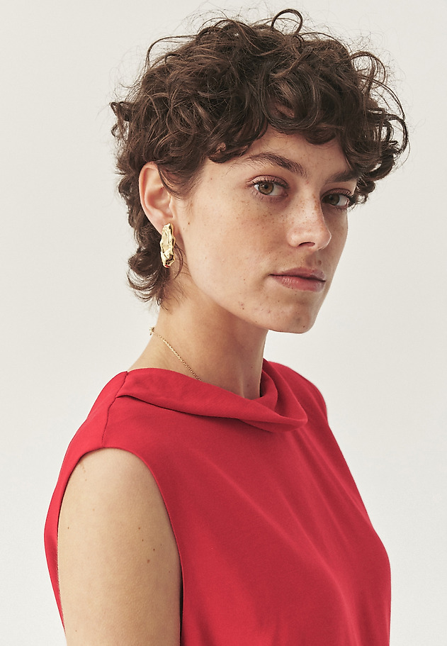 KRÁTKE ŠATY S OPASKOM - KEARA CZ KRÁTKE ŠATY S OPASKOM - KEARA CZ ČERVENÁ 5