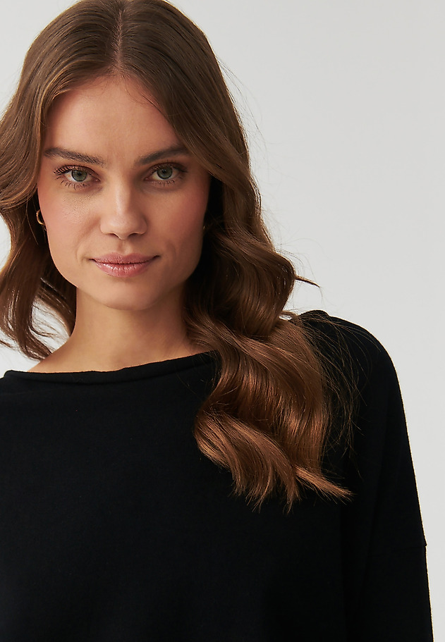 LADIES’ SWEATER WITH WATER NECKLINE - LIVO LADIES’ SWEATER WITH WATER NECKLINE - LIVO BLACK 1