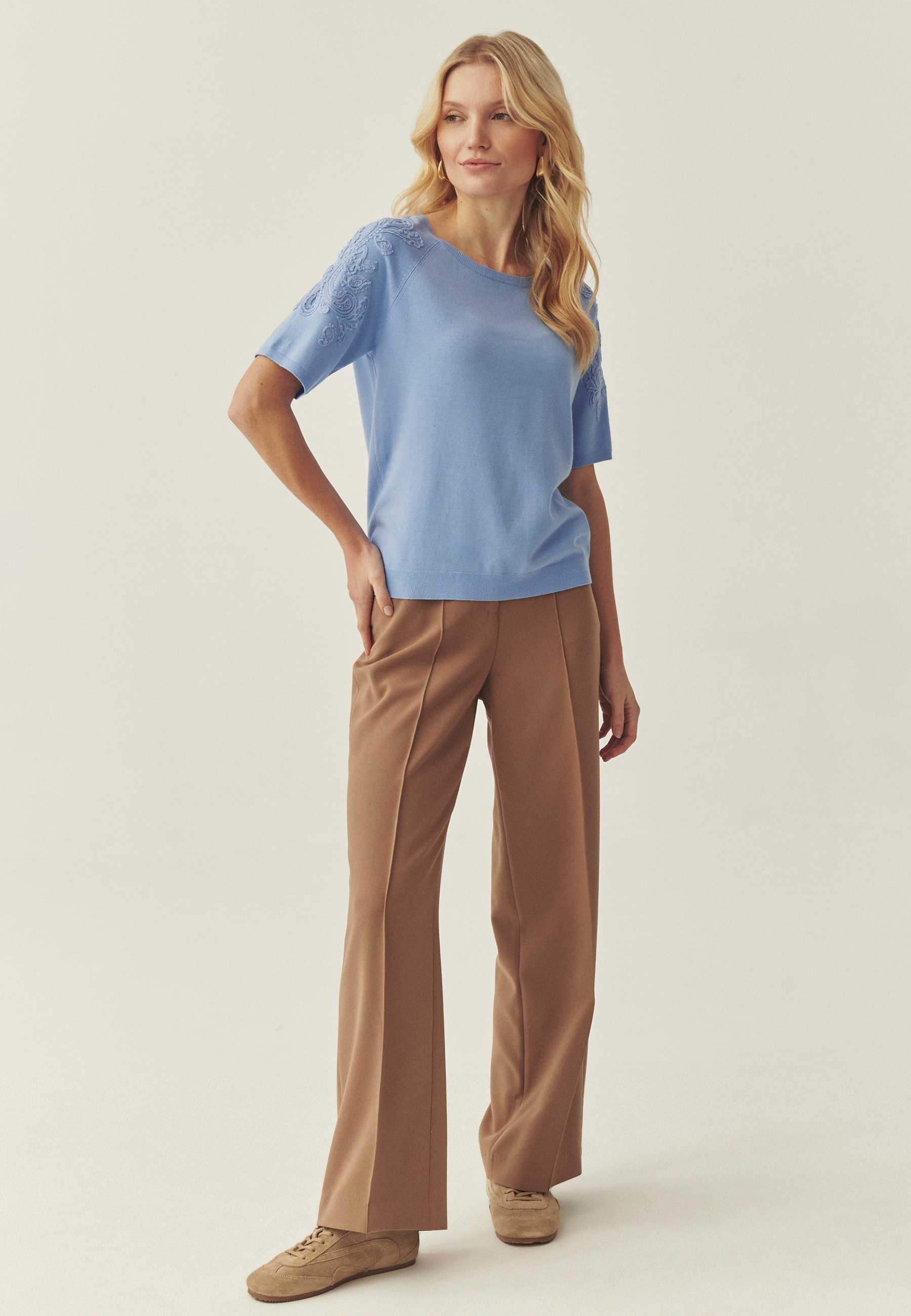 SWETROWA BLUZKA Z WISKOZĄ LENZING™ ECOVERO™ -  LERAZ