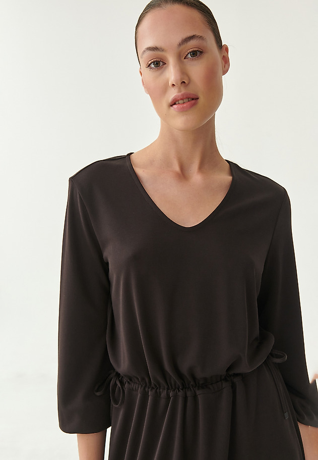 HÖLGYEK EGYSZERŰ RUHA ERIKA HÖLGYEK EGYSZERŰ RUHA ERIKA BARNA 1