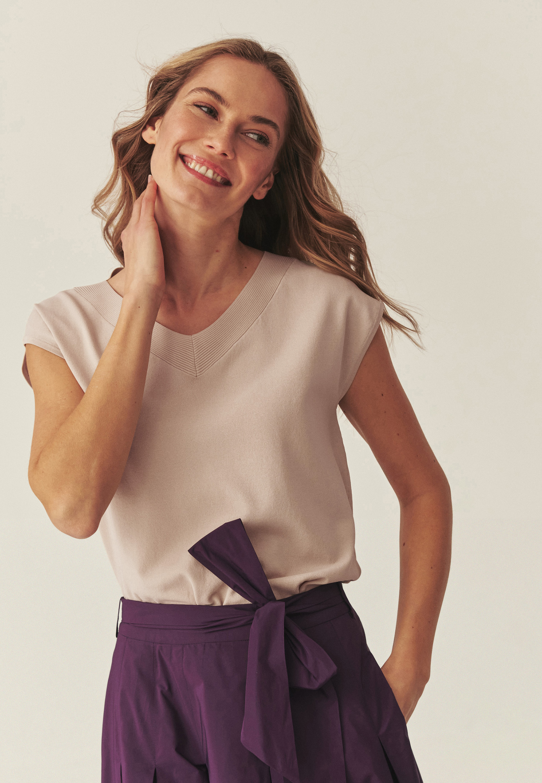 DZIANINOWA BLUZKA Z WISKOZĄ - KANDA BEŻOWY 2