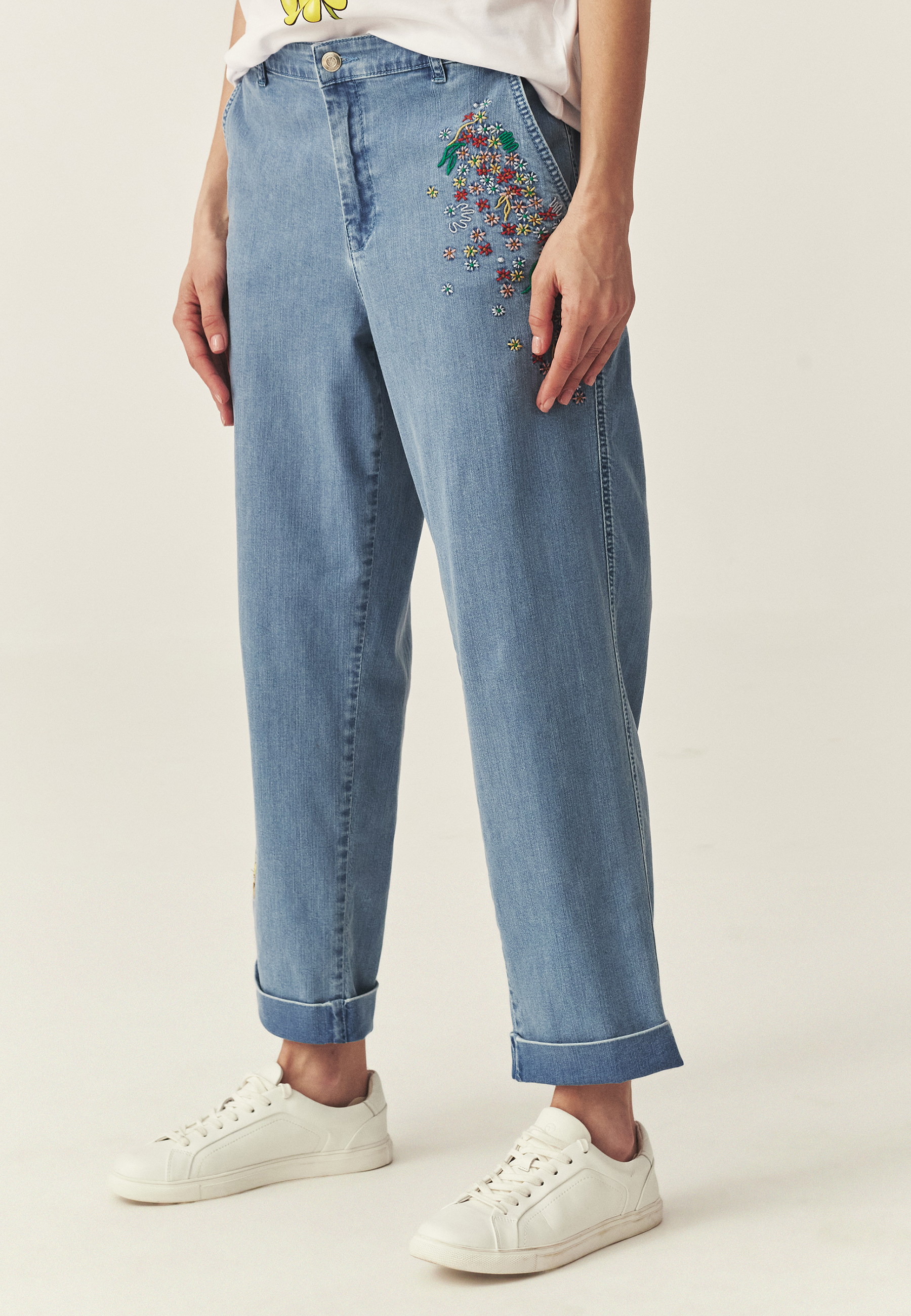 DENIMOWE SPODNIE Z MANKIETEM - SEREMIO