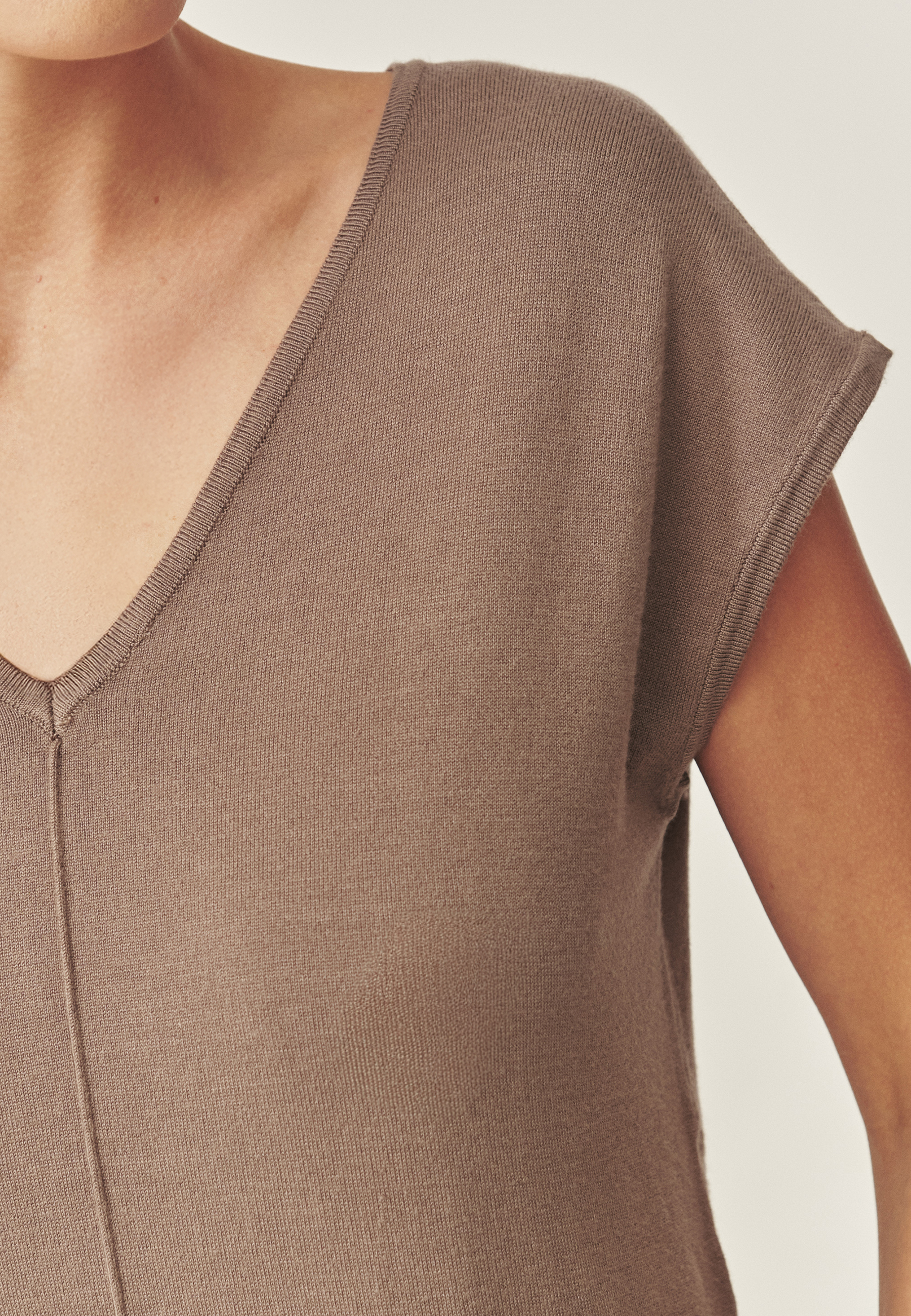 DZIANINOWA SUKIENKA Z MIESZANKI WISKOZOWEJ - ADRIA BEŻOWY 2