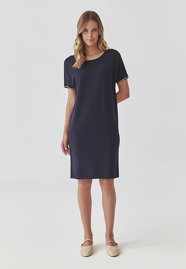 LADIES’ DRESS WITH A SHORT KIMONO SLEEVES - ESTINA LADIES’ DRESS WITH A SHORT KIMONO SLEEVES - ESTINA GRANATOWY 1