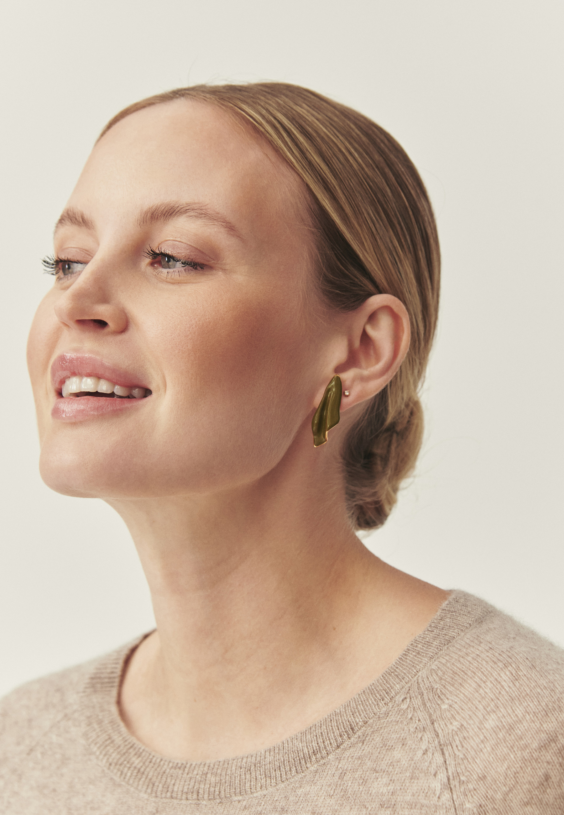 KOLCZYKI Z MOTYWEM ROŚLINNYM - FENIL 1 ZIELONY 2