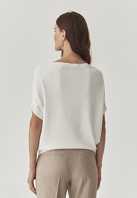 LADIES’ BLOUSE WITH A DECORATIVE NECKLINE - ATI 1 ECRU 2