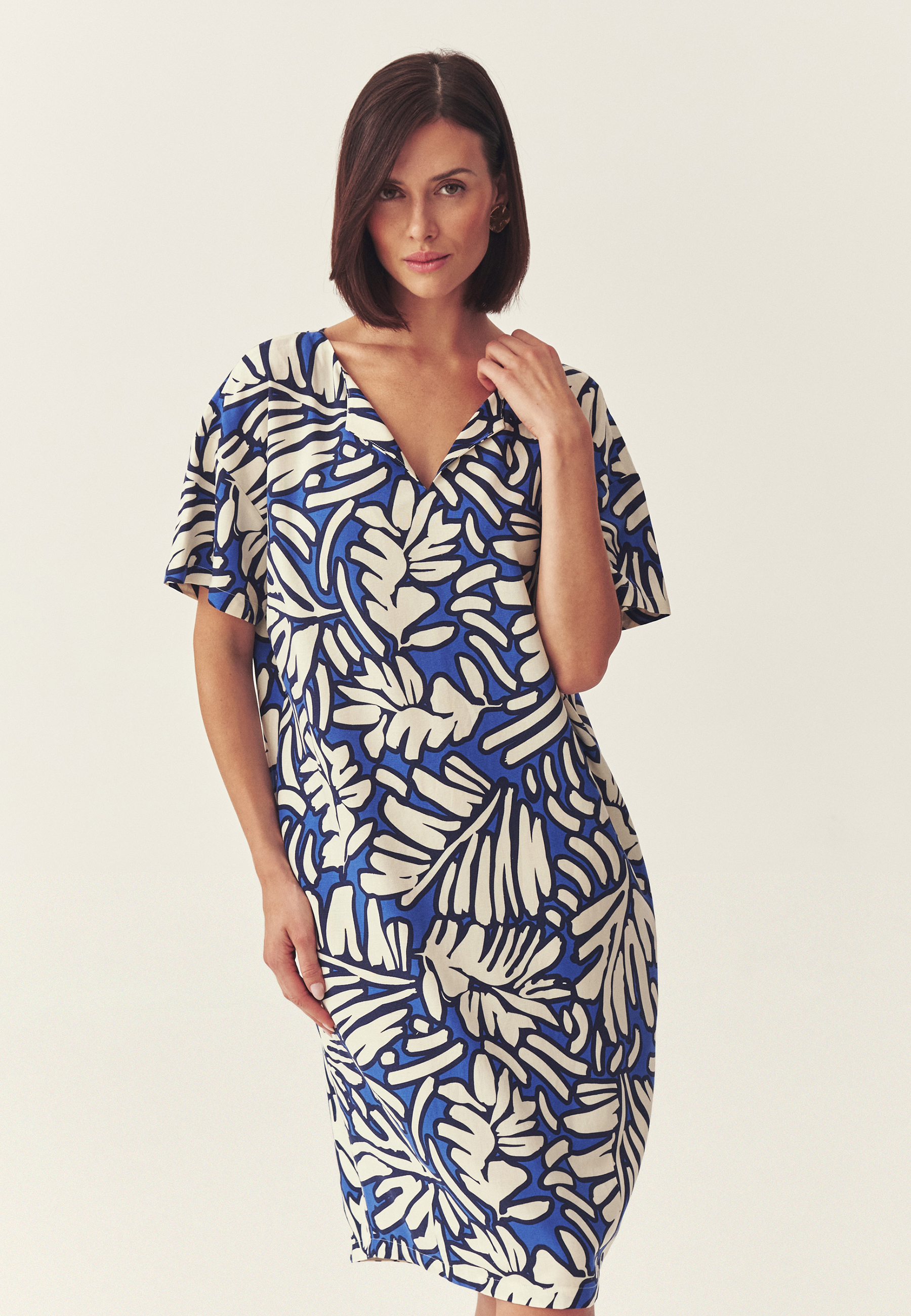 VISKÓZOVÉ ŠATY S ORIGINÁLNÍM VZOREM – IKALA Z