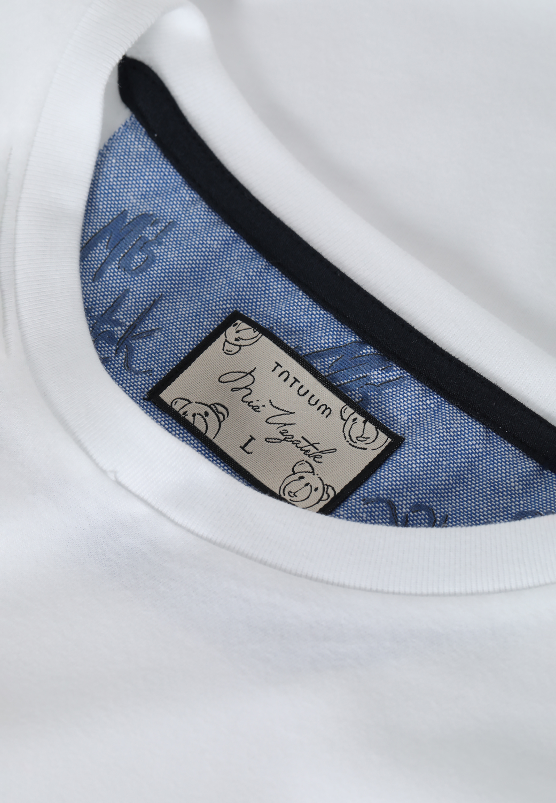 PÁNSKÉ TRIČKO S VÝŠIVKOU MEDVÍDKA UŠÁČKA MIKIN