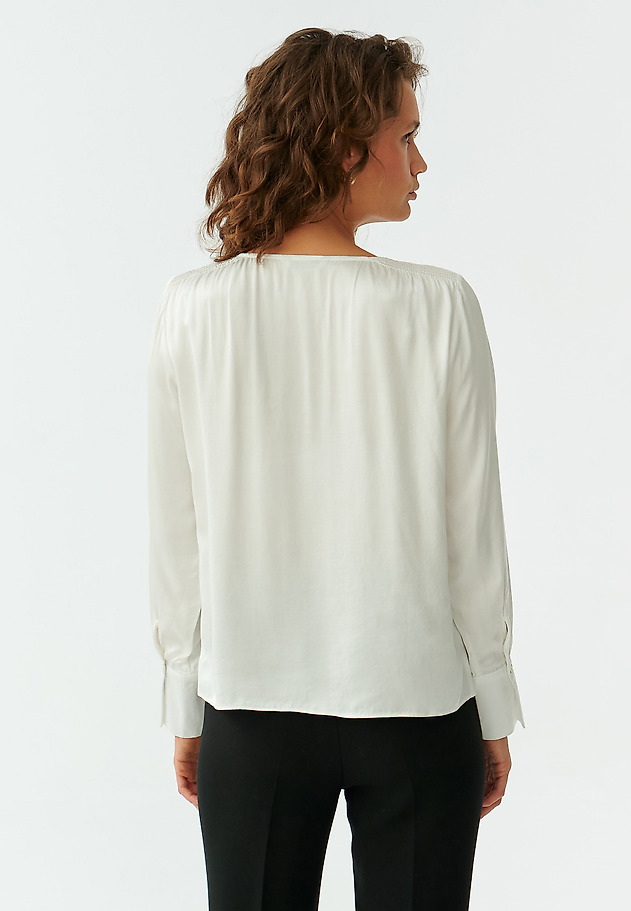 LADIES’ ELEGANT BLOUSE ELENA LADIES’ ELEGANT BLOUSE ELENA ECRU 4