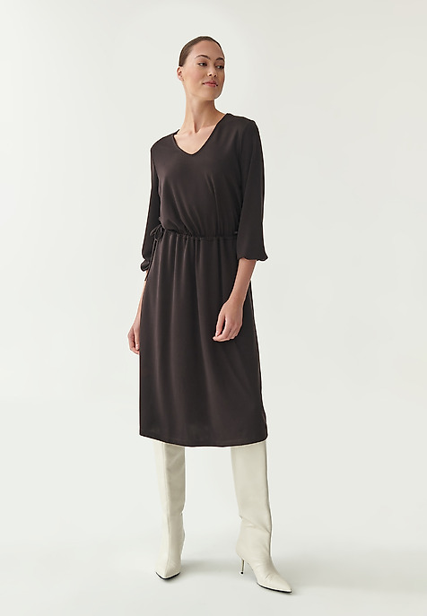 HÖLGYEK EGYSZERŰ RUHA ERIKA BARNA 2