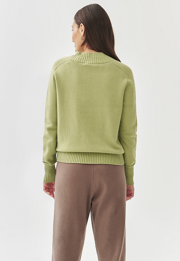 CLASSIC SWEATER WITH A ROUND NECKLINE - ROSIE CLASSIC SWEATER WITH A ROUND NECKLINE - ROSIE ZIELONY 4