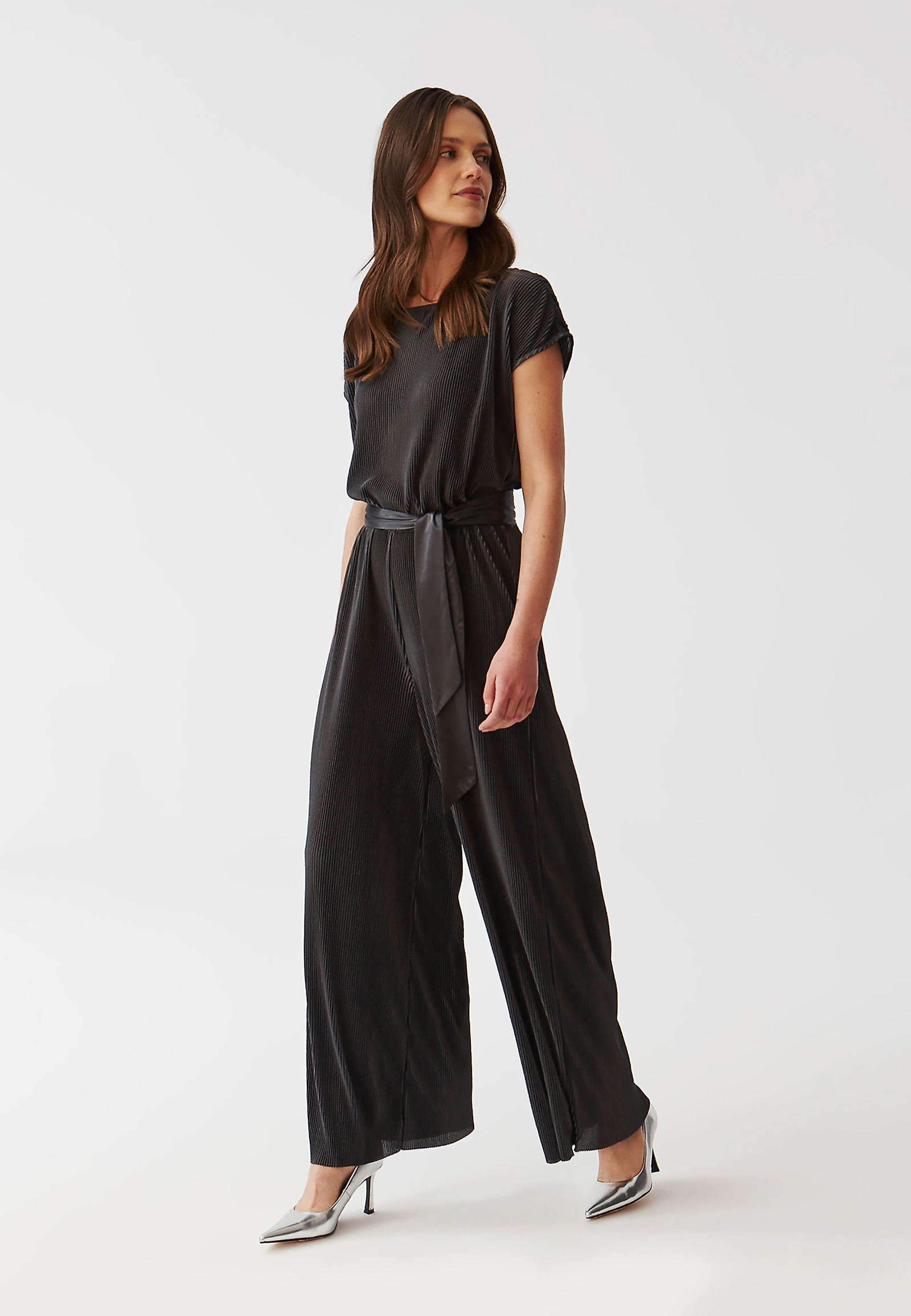 DZIANINOWY KOMBINEZON DAMSKI Z WIĄZANIEM W TALII - MILOU DZIANINOWY KOMBINEZON DAMSKI Z WIĄZANIEM W TALII - MILOU SZARY 96392