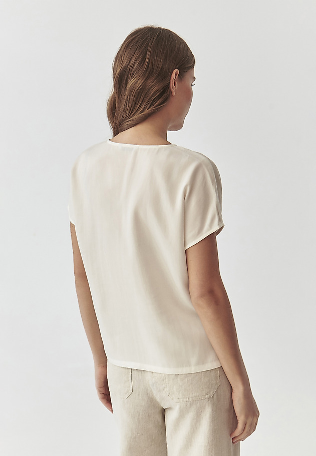 HÖLGYBLOUSE V-ALAKÚ NYAKKIVÁGÁSSAL - SIRO HÖLGYBLOUSE V-ALAKÚ NYAKKIVÁGÁSSAL - SIRO EKRÜ 3