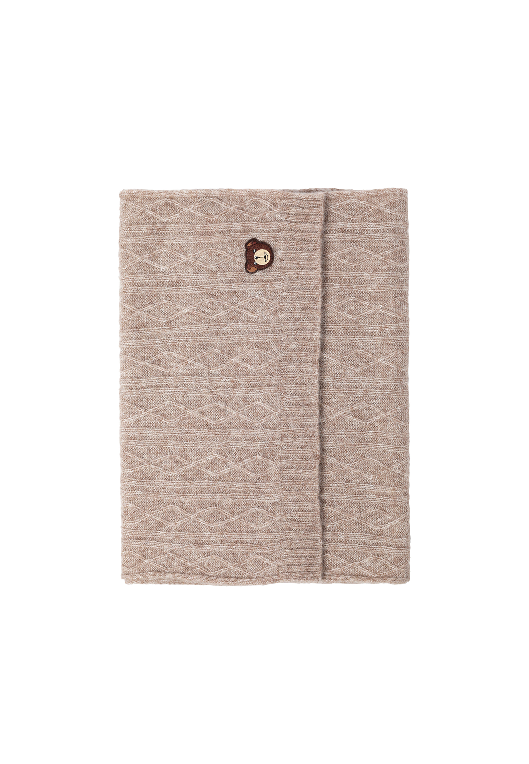 FULAR TRICOTAT DE DAMĂ, CU MODEL ÎN RELIEF ȘI APLICAȚIE BRODATĂ CU URSULEȚUL DE PLUȘ — GORITA 1