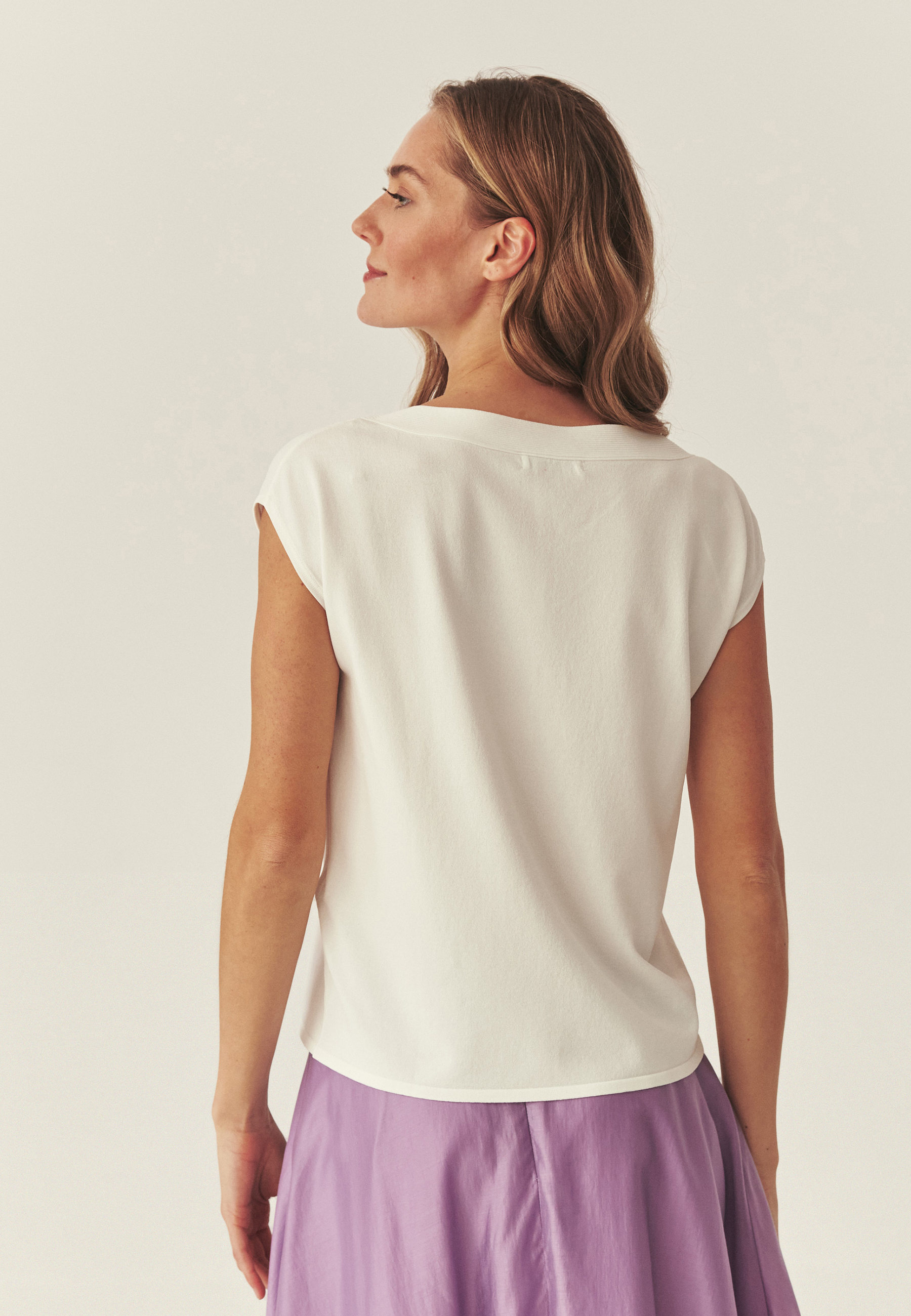 DZIANINOWA BLUZKA Z WISKOZĄ - KANDA BIAŁY 2