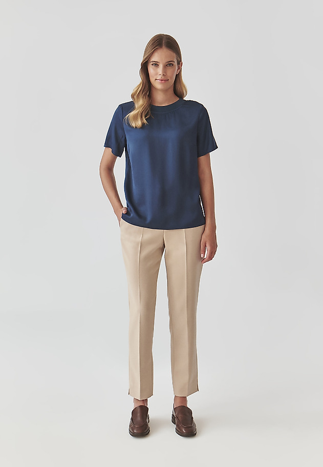 LADIES’ SHORT-SLEEVED SATIN BLOUSE - MALTO 1 LADIES’ SHORT-SLEEVED SATIN BLOUSE - MALTO 1 NIEBIESKI 2